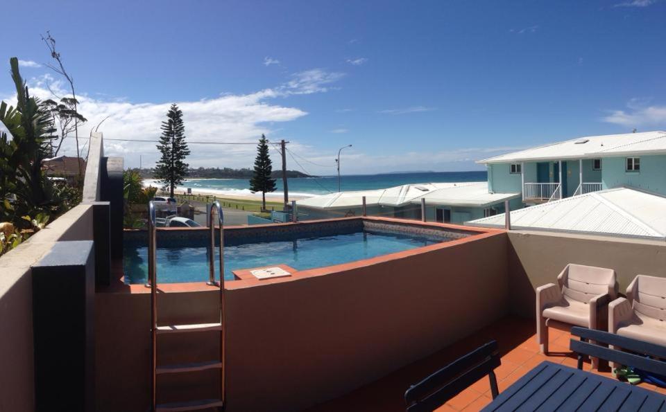 Beach House Mollymook