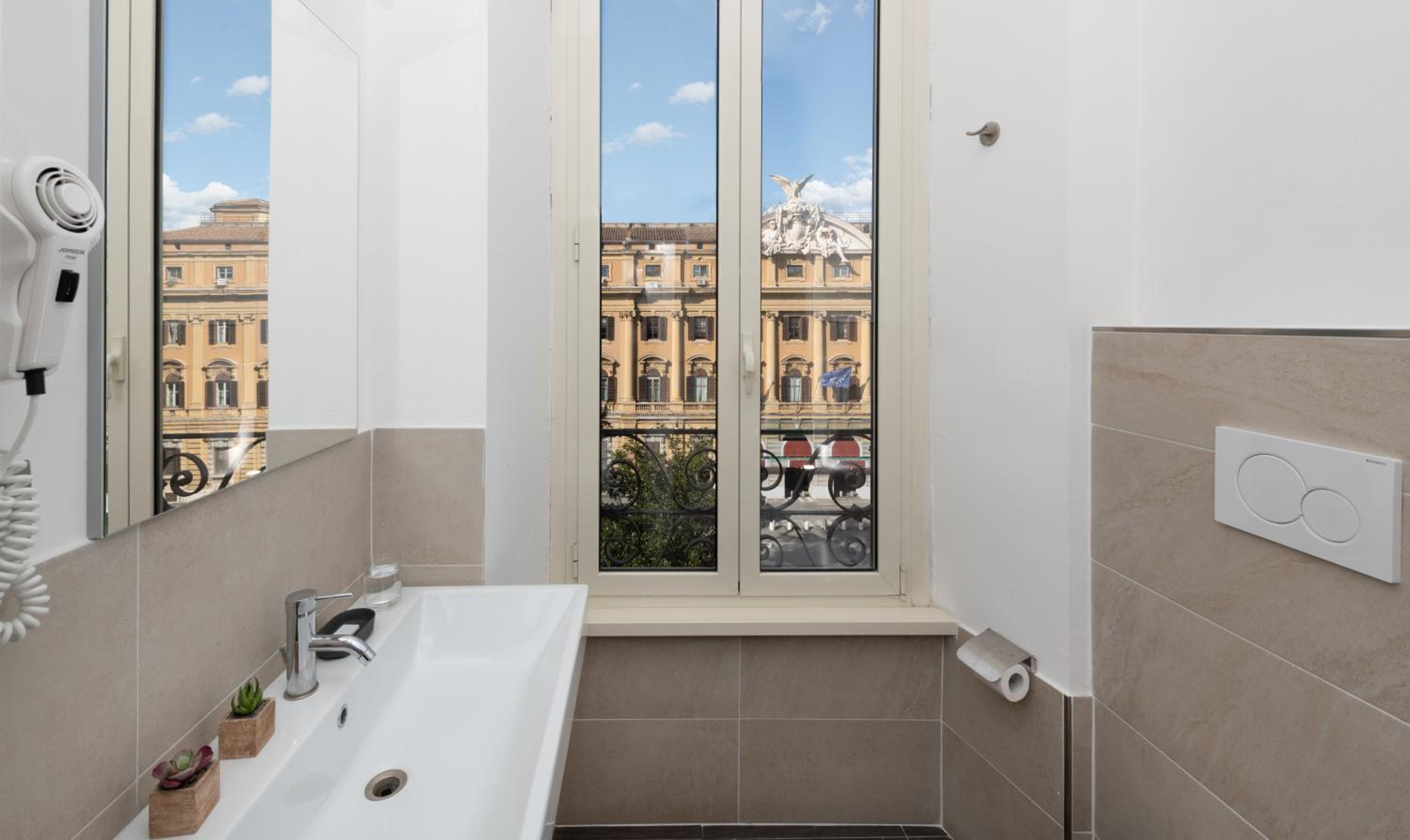 Suite Deal