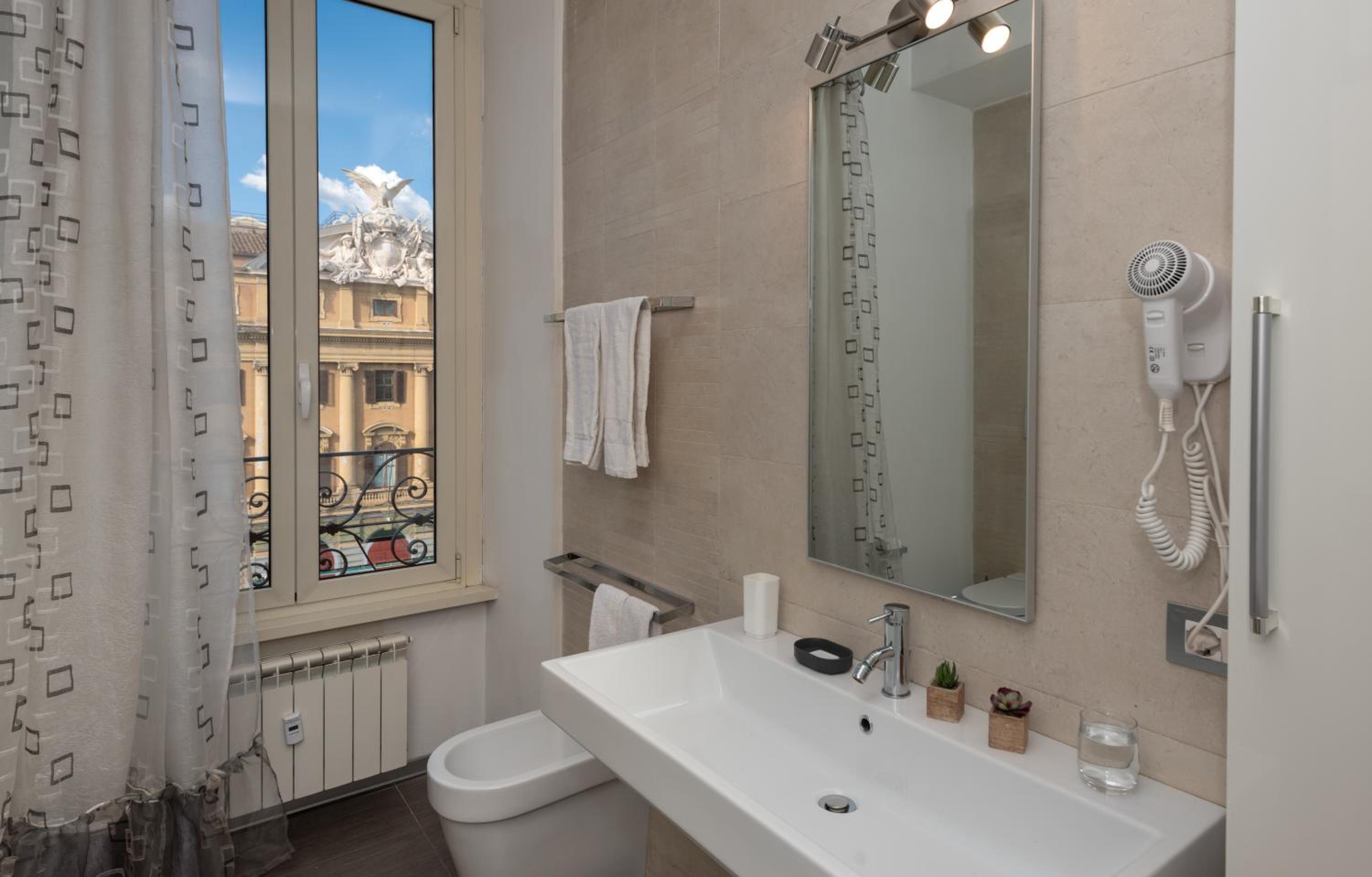 Suite Deal