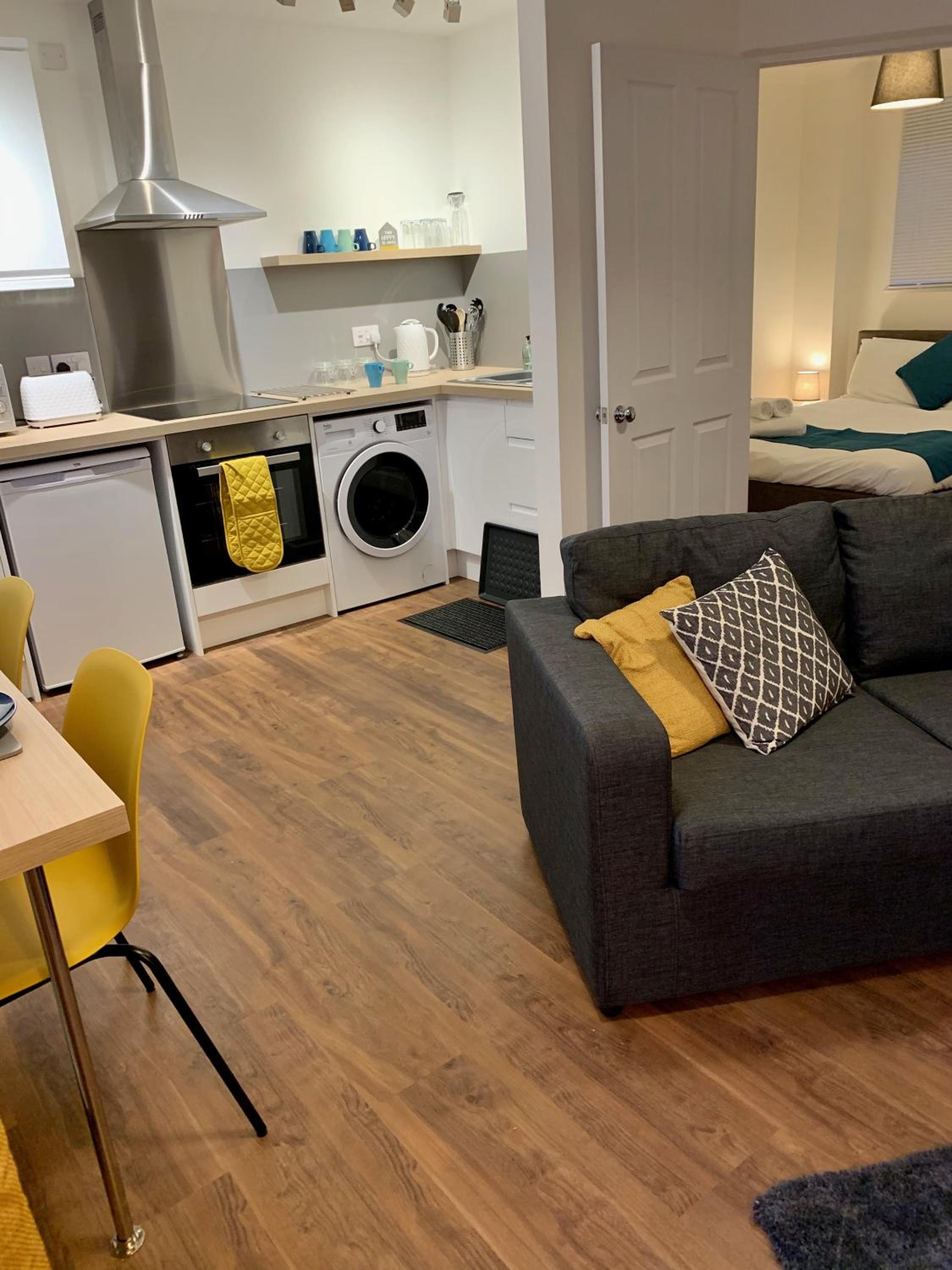 Lower Highview - Self Catering Apartment, fpventures Stroud view 4