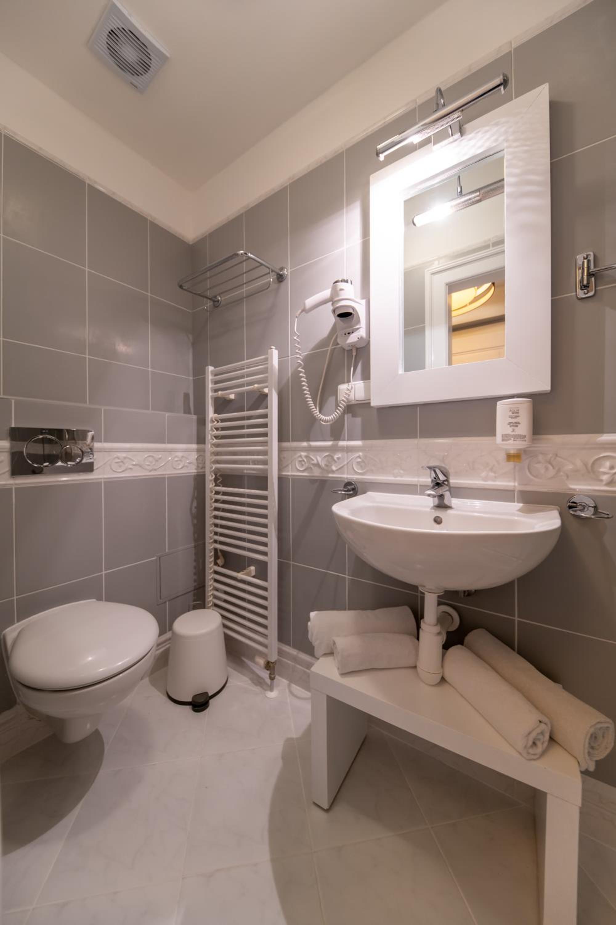 Emporio Prague Apartments