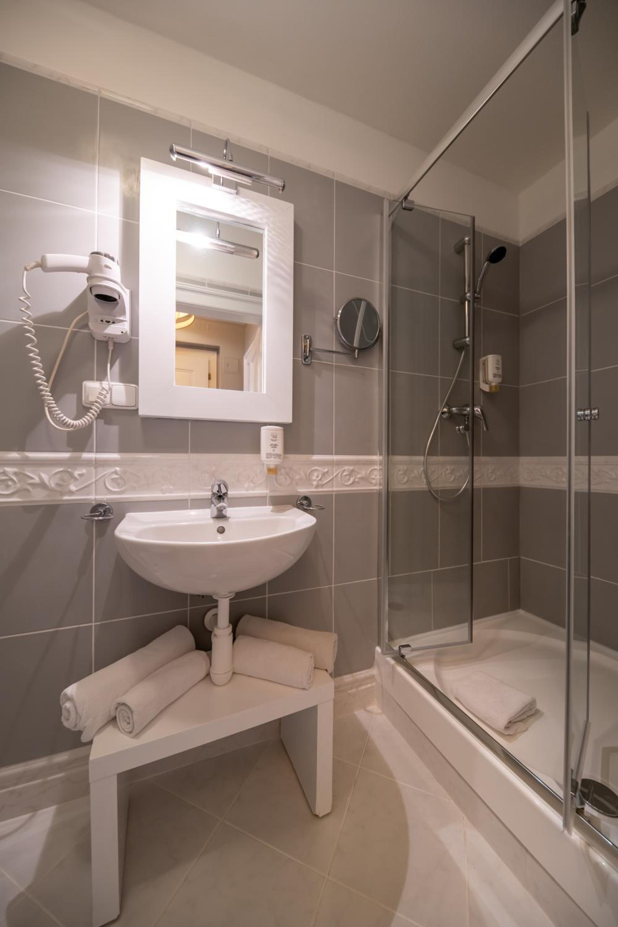 Emporio Prague Apartments