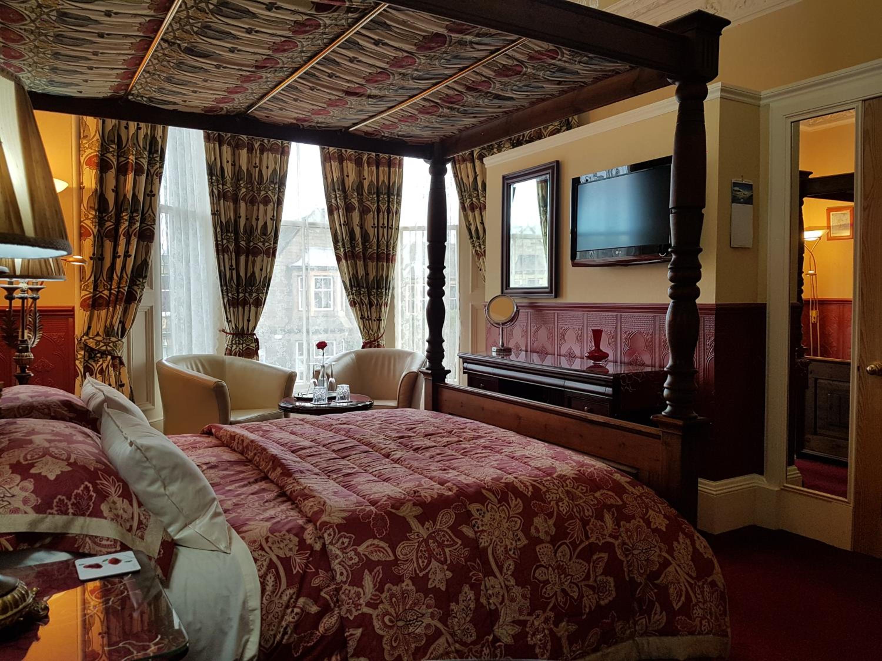 Lauderville guest house