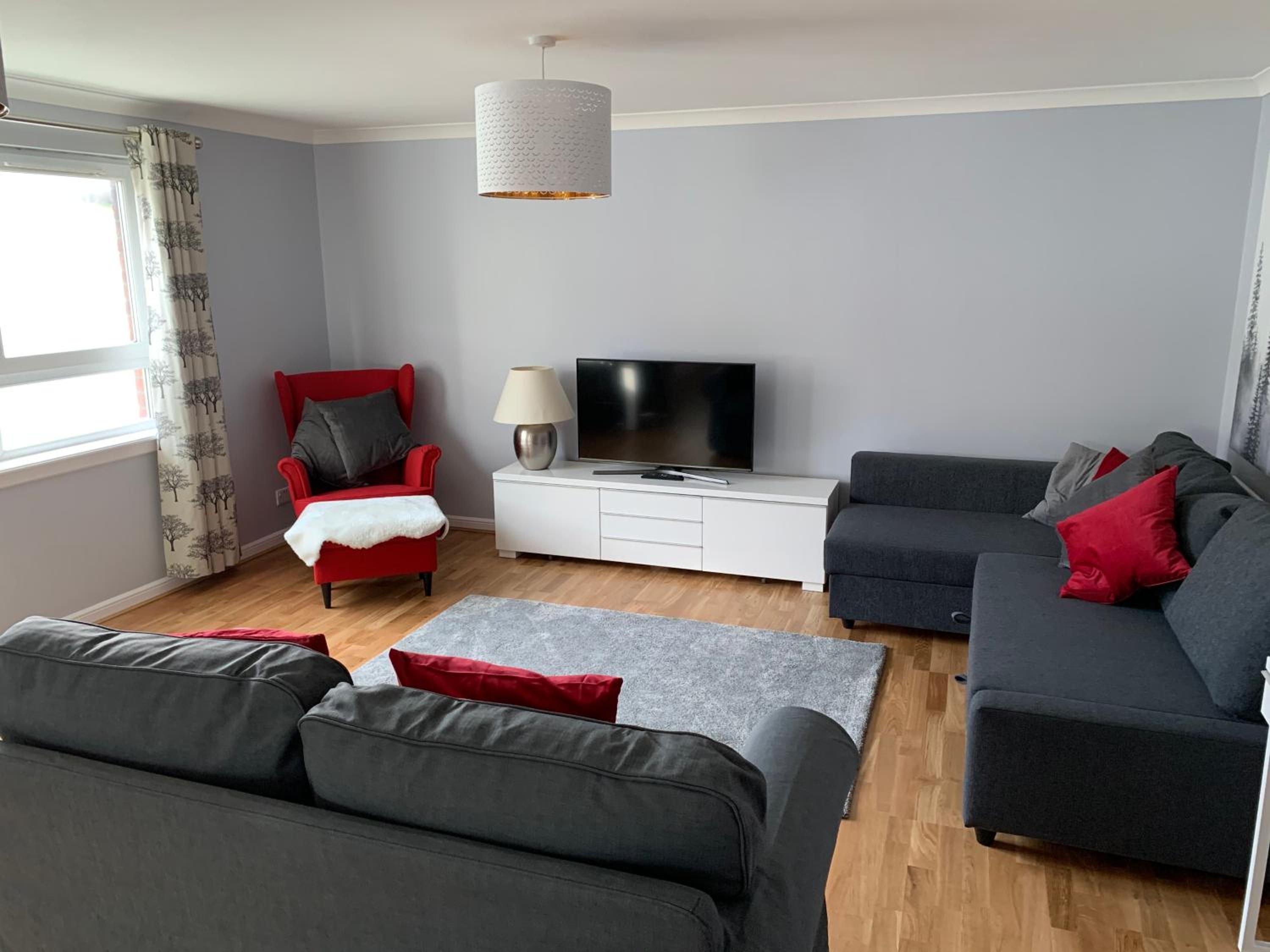 Flat One, 212 Eaglesham Road, East Kilbride, Glasgow view 2