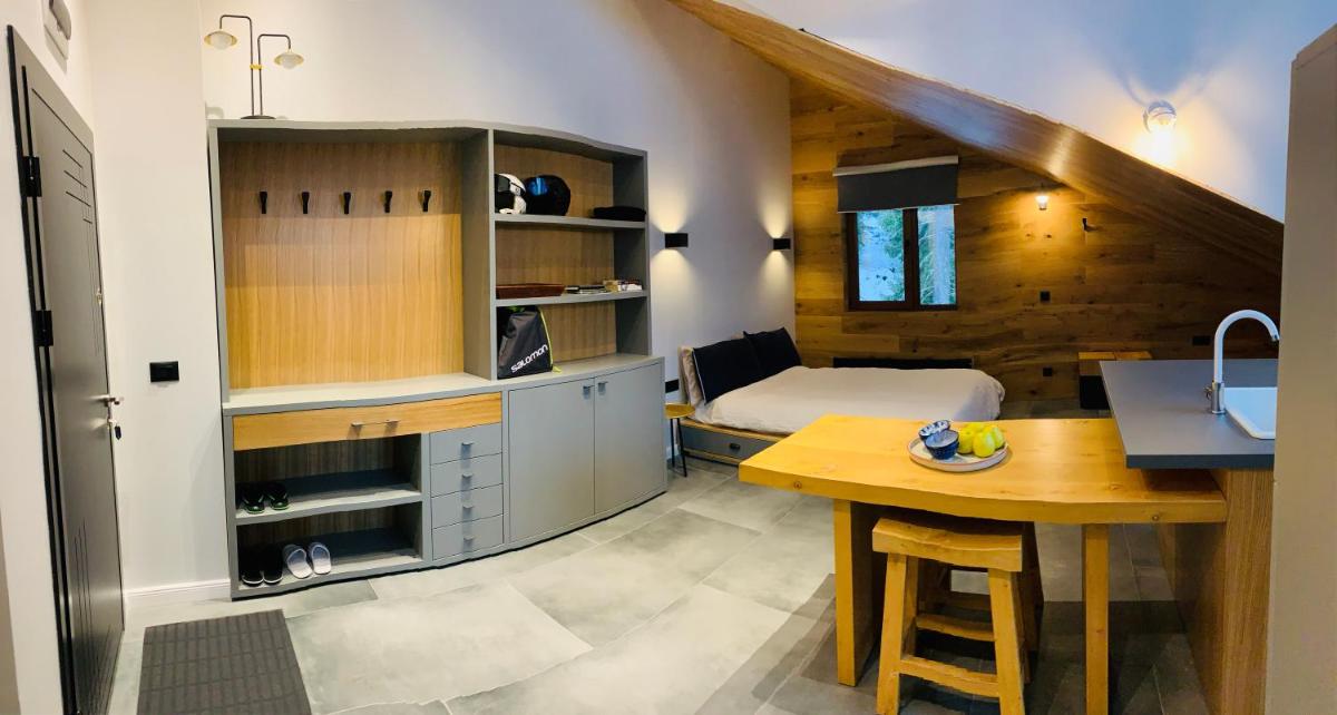 Hotel Silver Box Pamporovo - Image 1