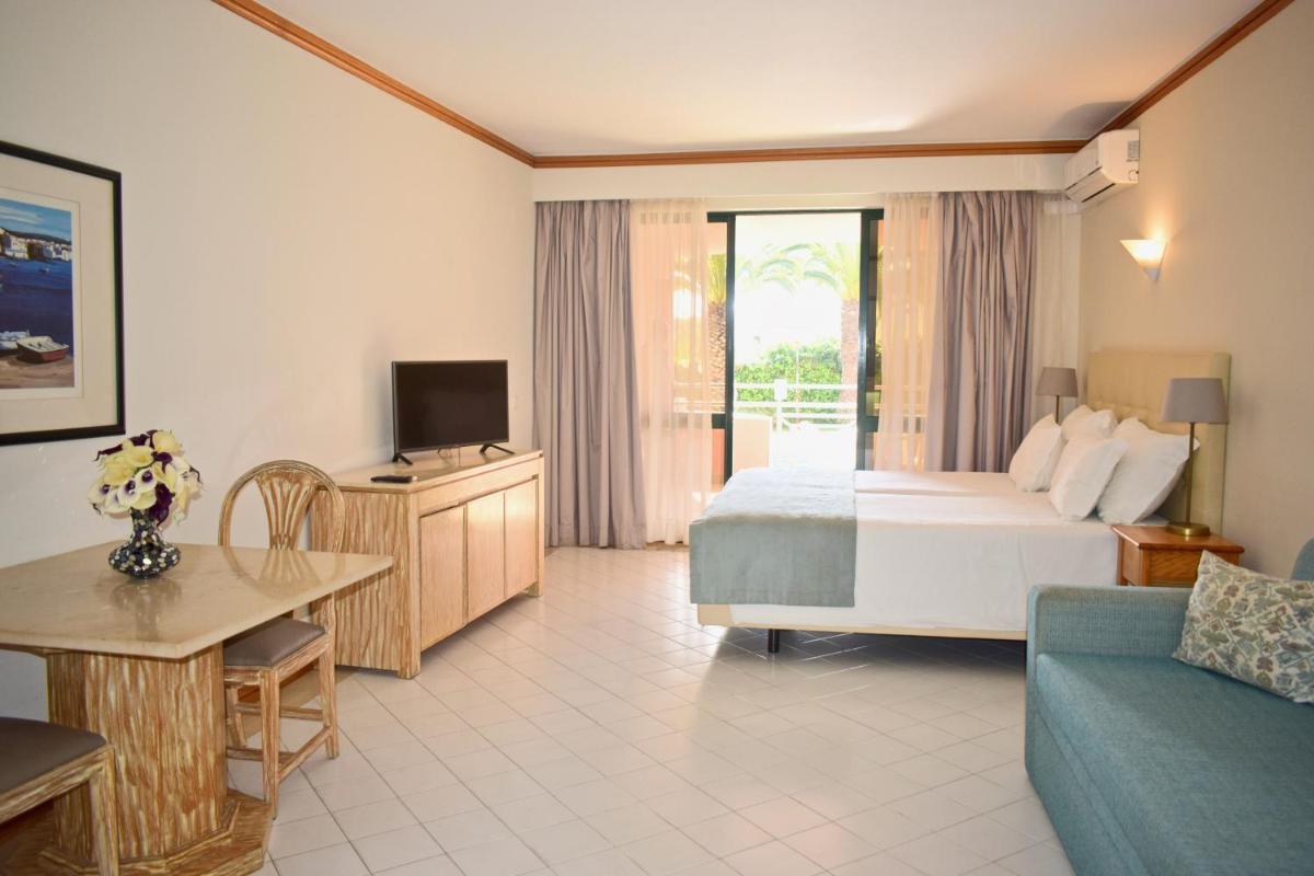 Clube Oceano Apartments view 3
