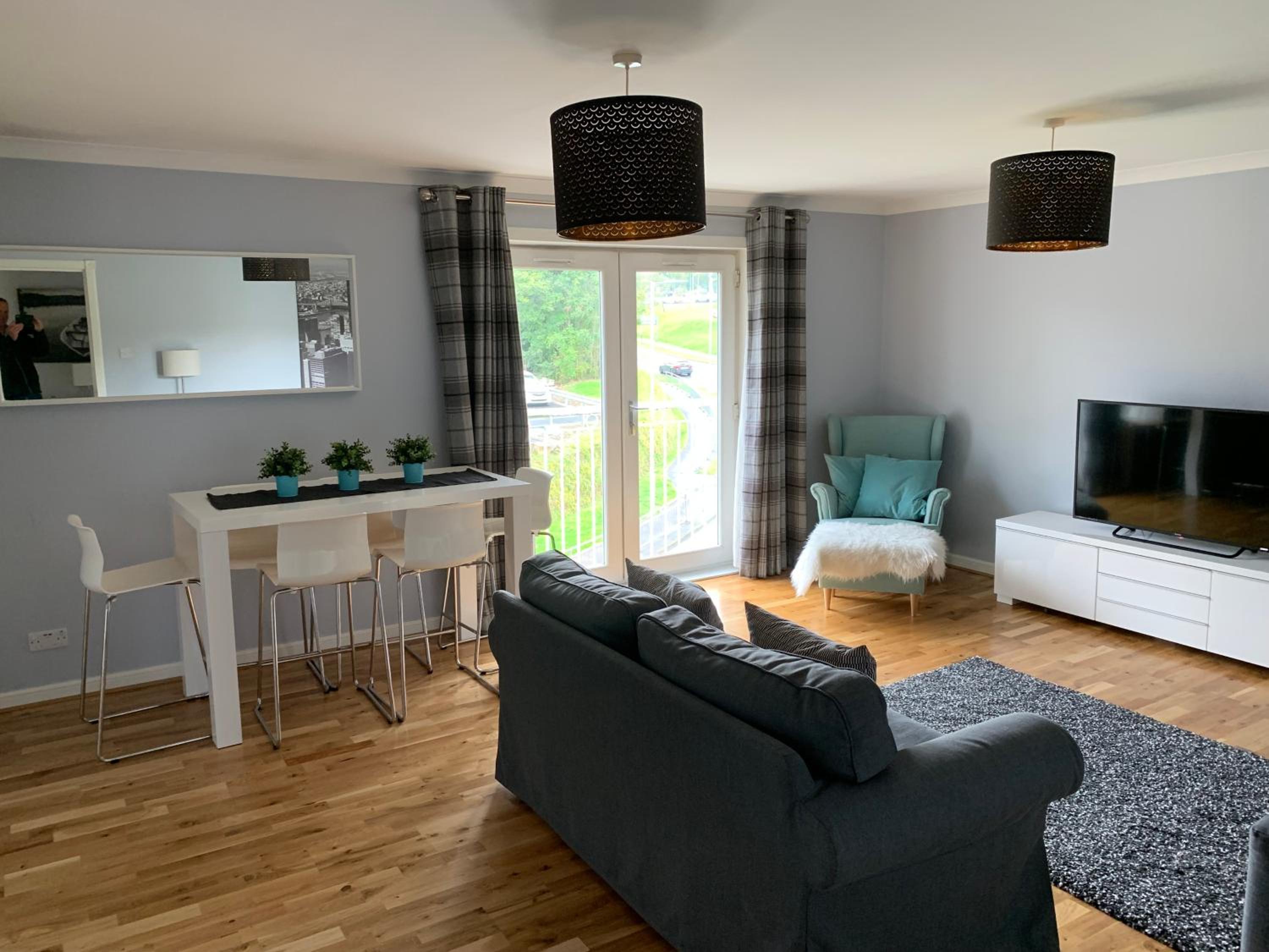 Flat Five, 212 Eaglesham Road, East Kilbride, Glasgow view 4