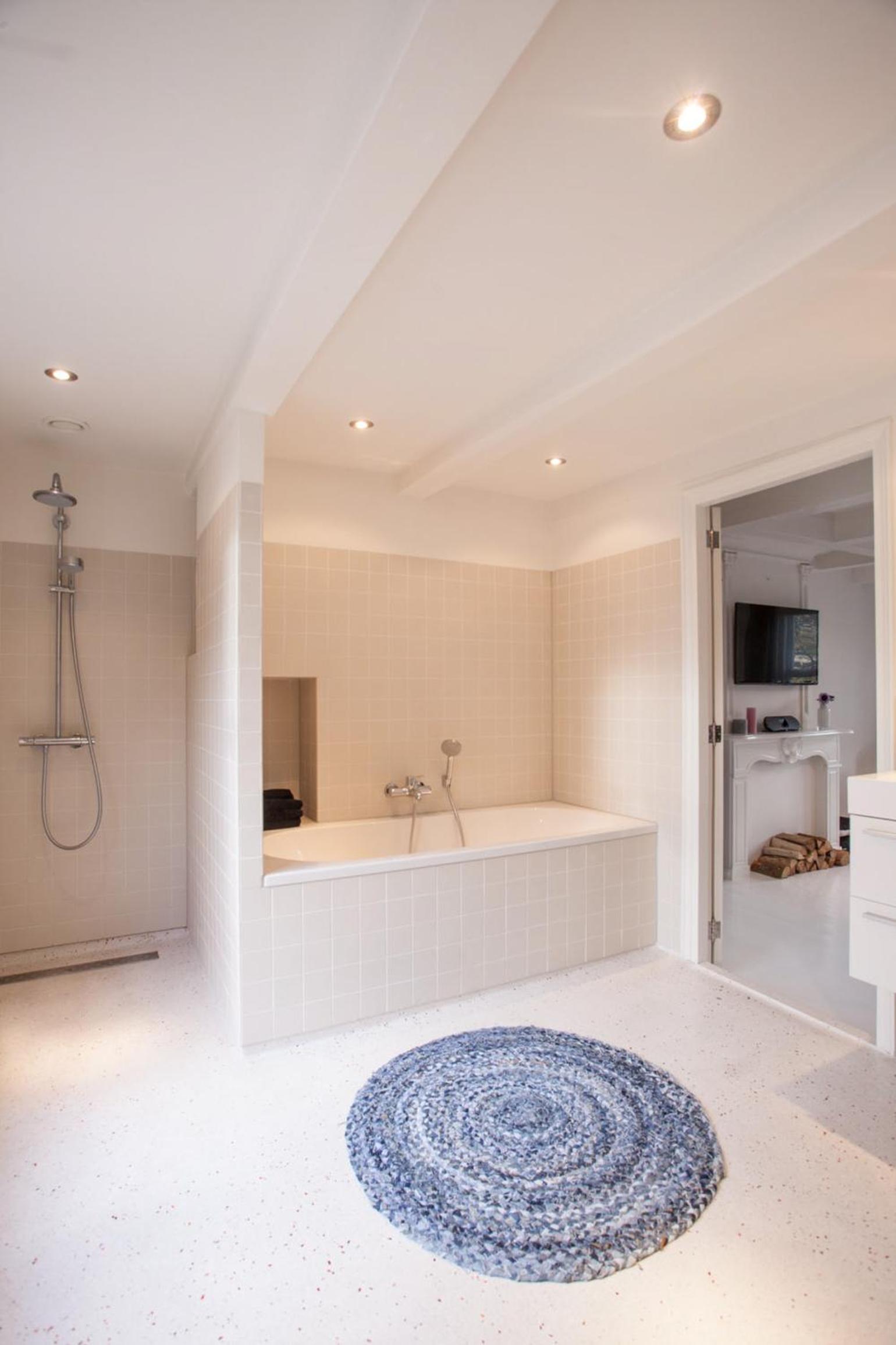Mokum Suites