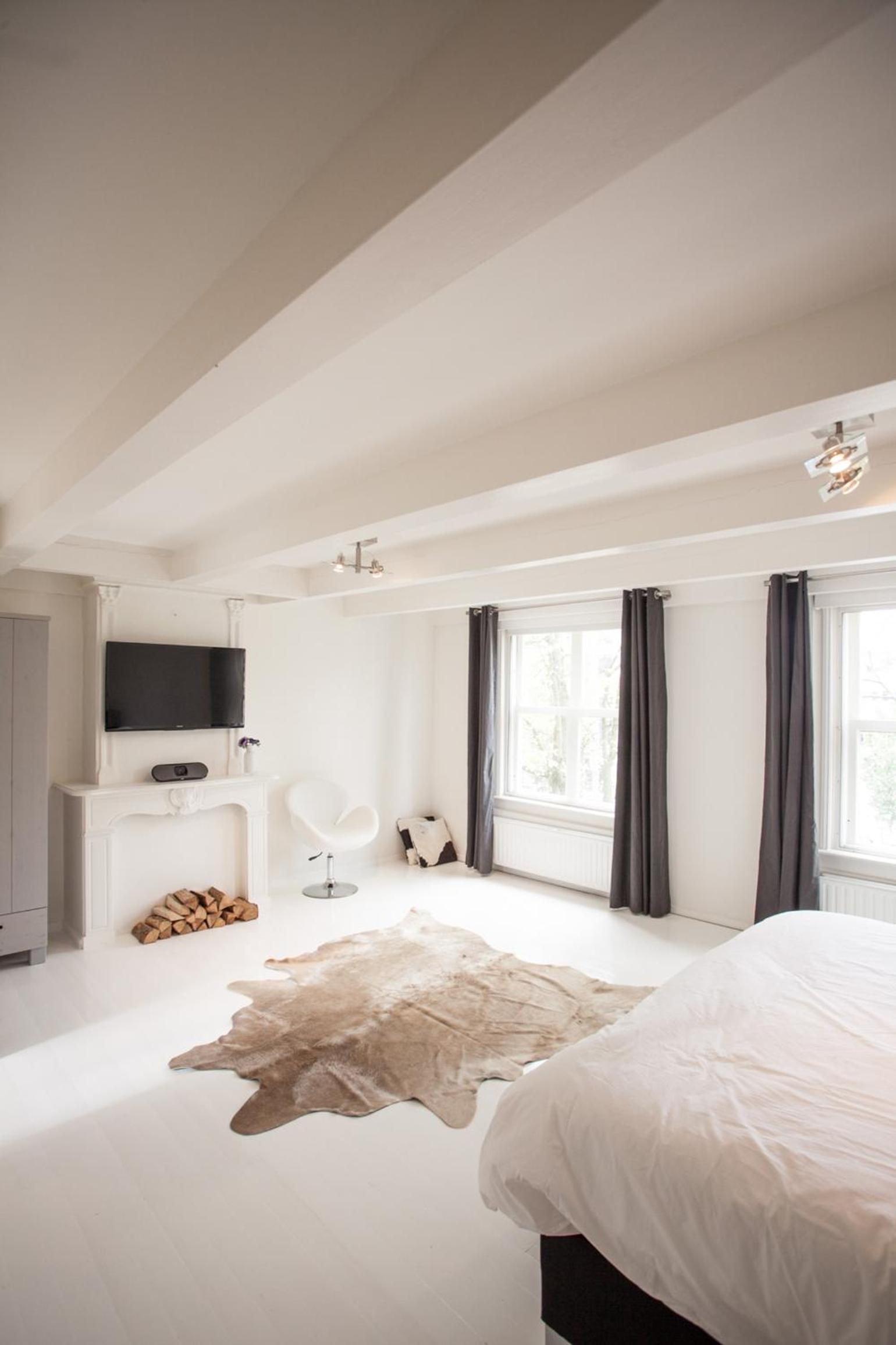 Mokum Suites