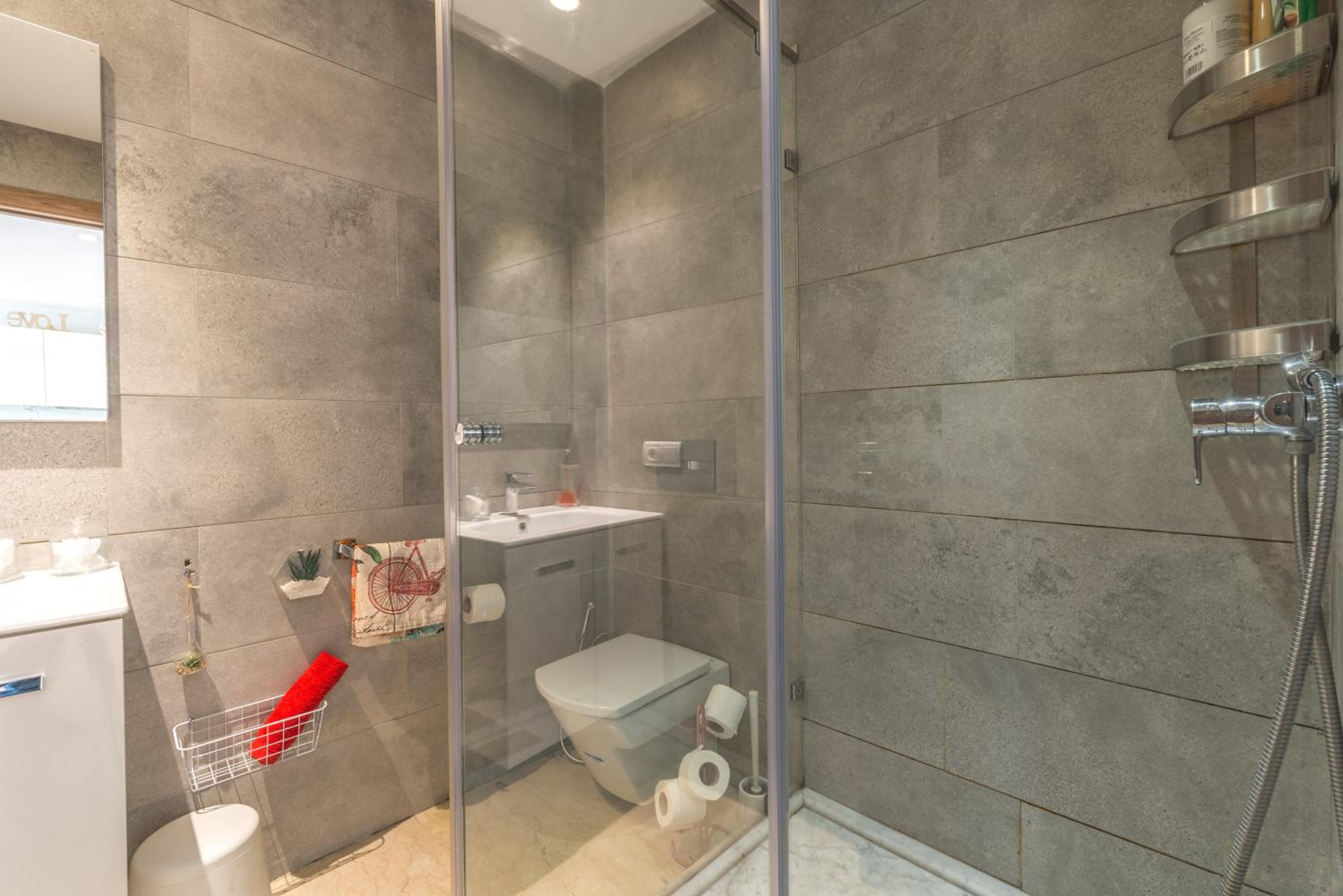 COMFORTABLE & ELEGANT FLAT IN A LIVELY PLACE by ShortstayMaroc view 4