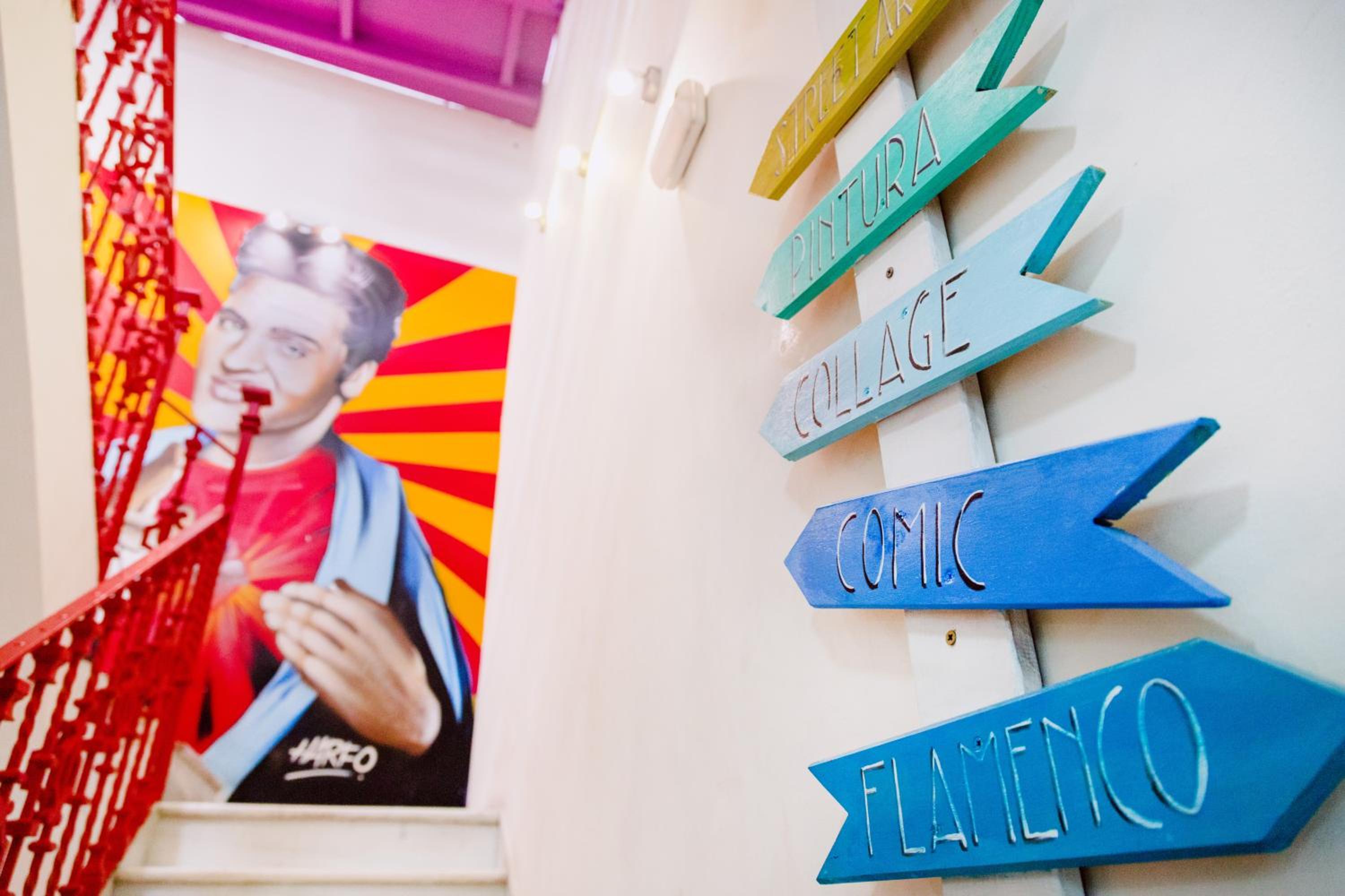 Seville Vacations - Sevilla Kitsch Hostel Art - Property Image 57