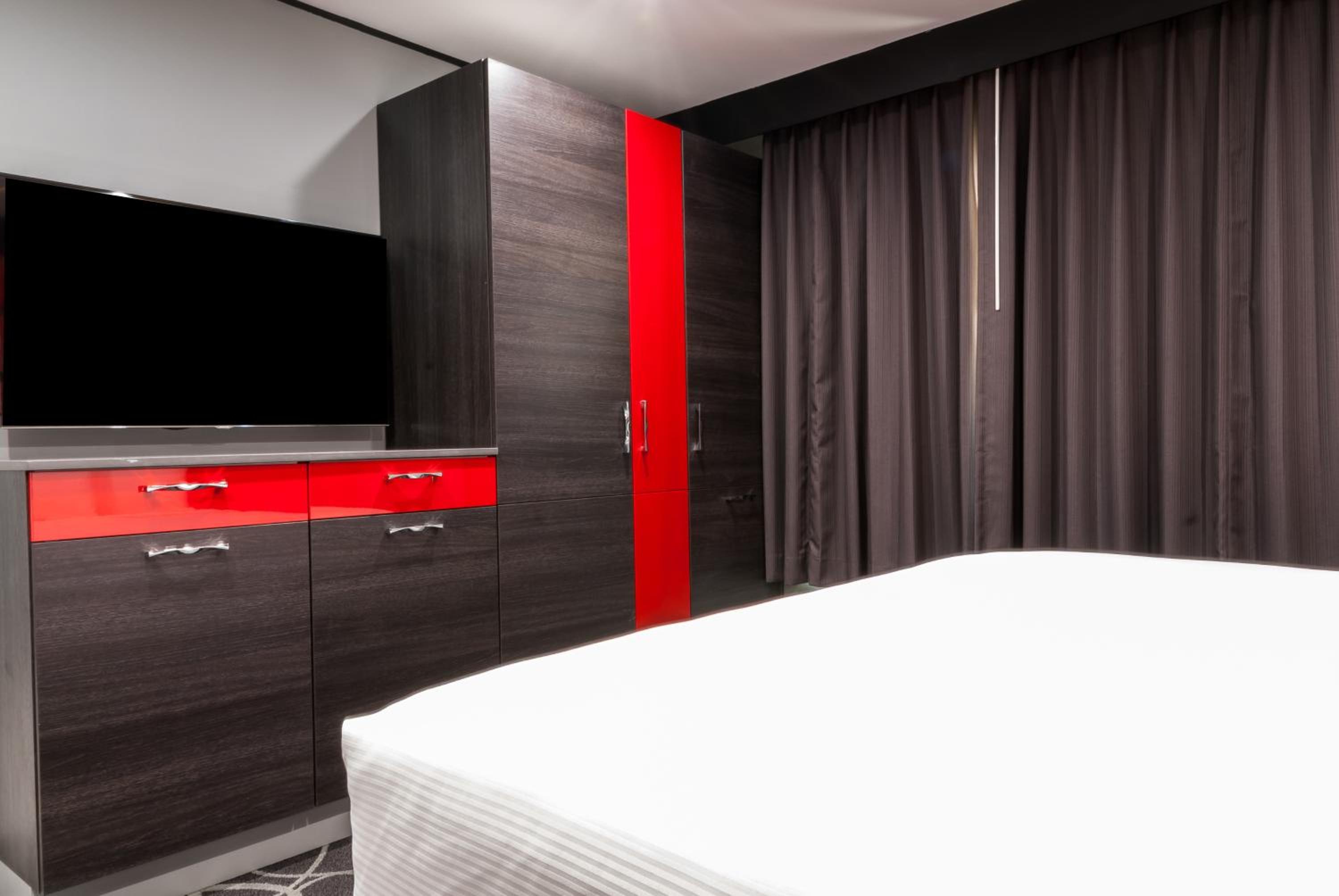 Astro Pasadena Hotel - Property Image 15
