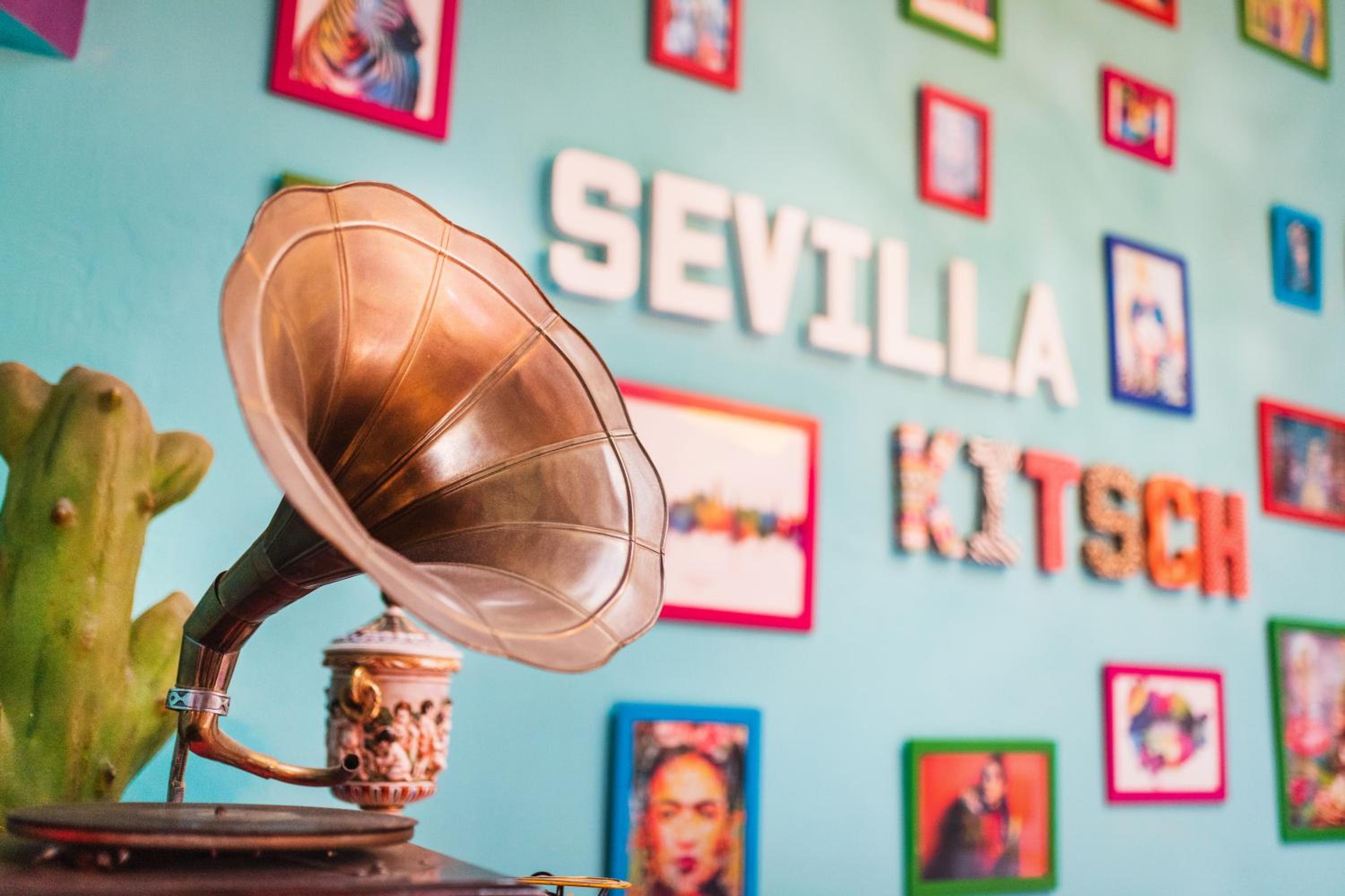 Seville Vacations - Sevilla Kitsch Hostel Art - Property Image 45