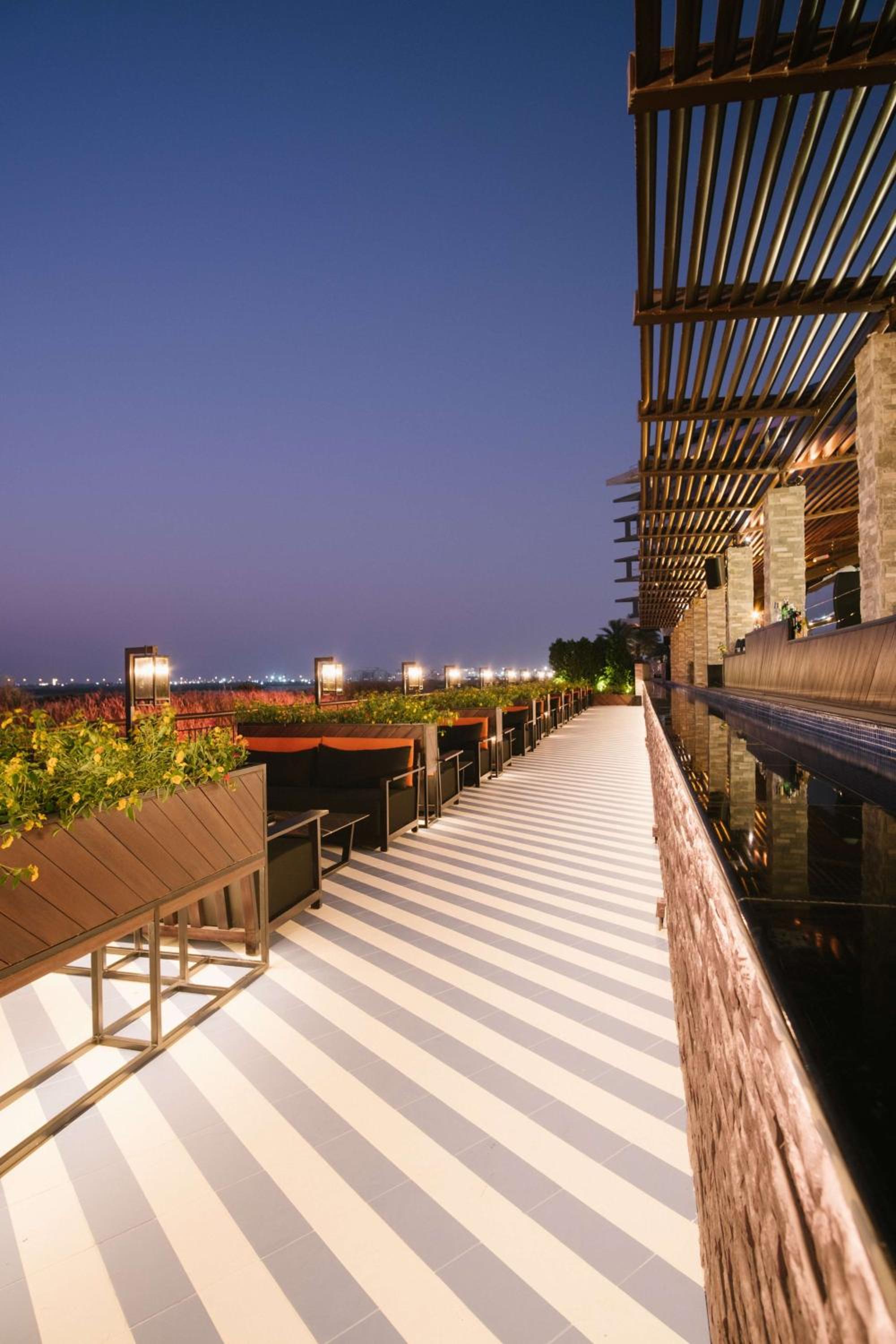 Yas Plaza Mangroves by IHG