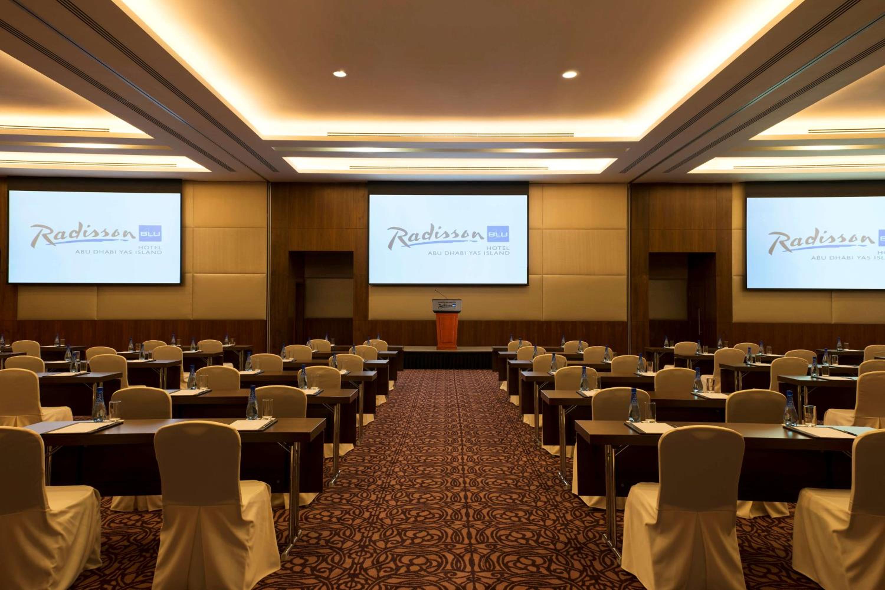 Yas Plaza Mangroves by IHG
