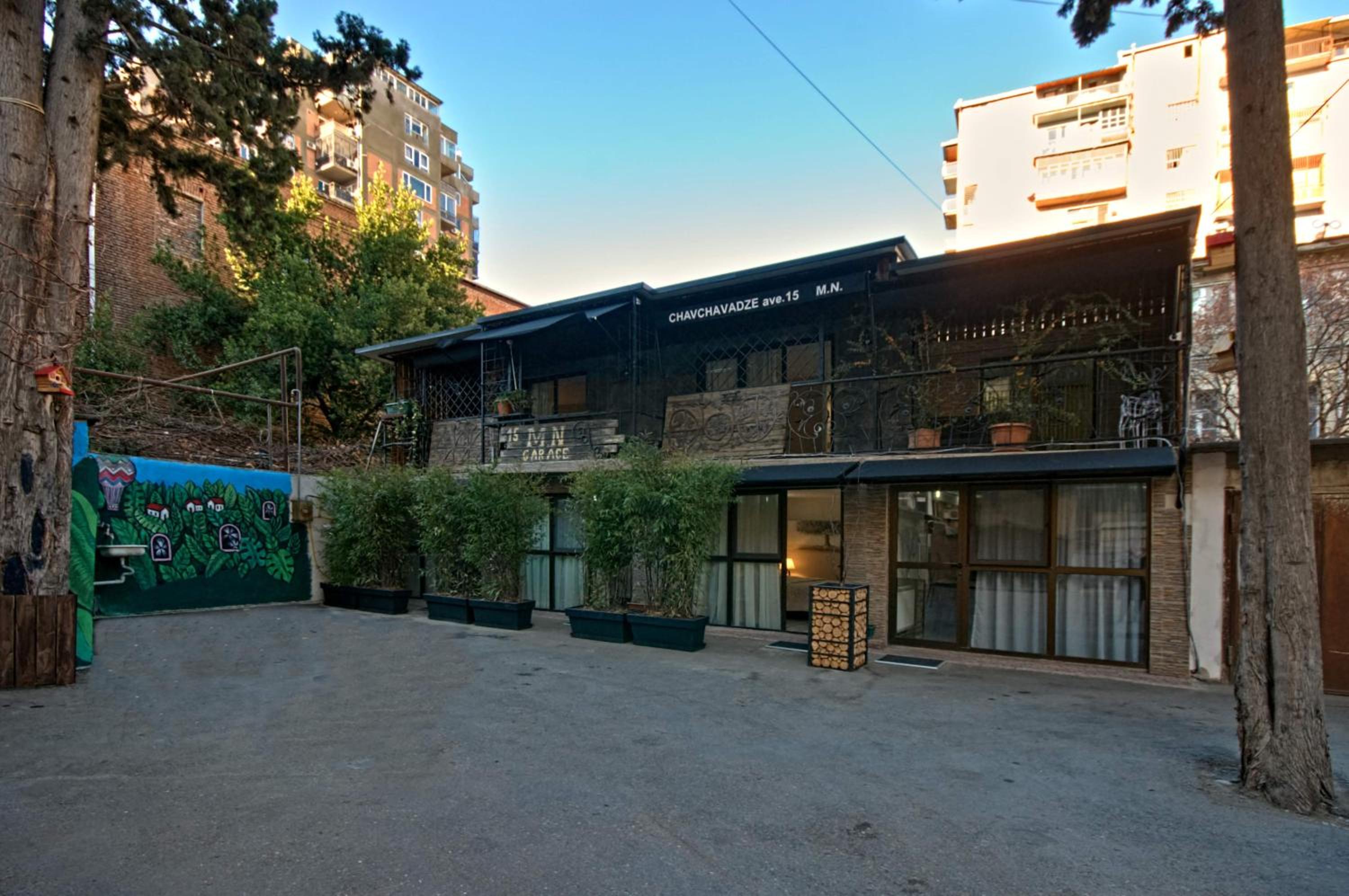 Sakhli at Chavchavadze ave 15 view 3
