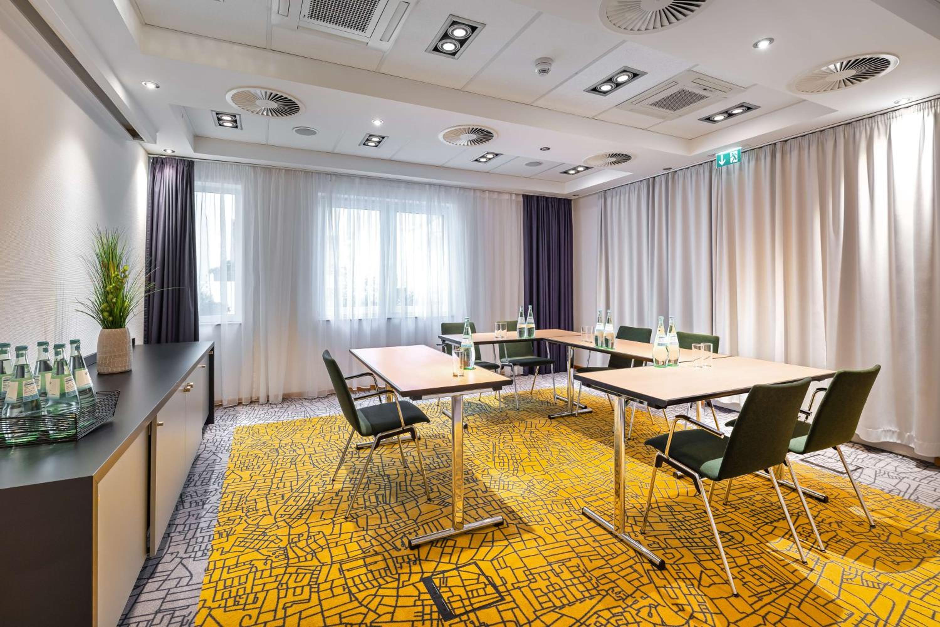 Park Inn by Radisson Nurnberg - Property Image 7