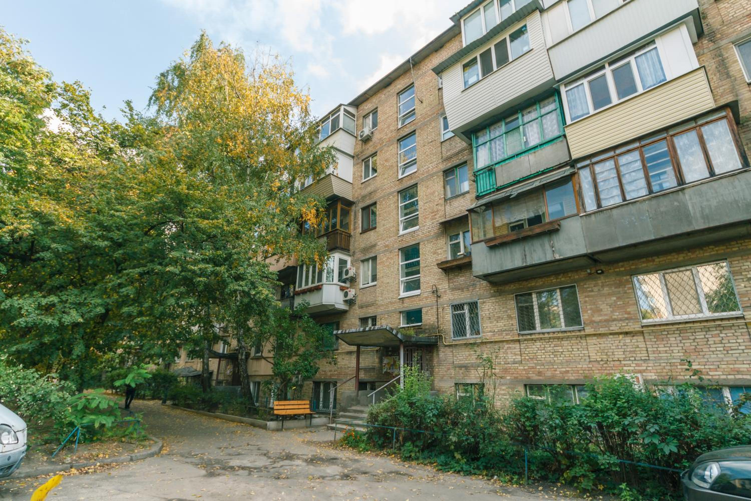 New apartment on Starokyivska 1/5 view 3
