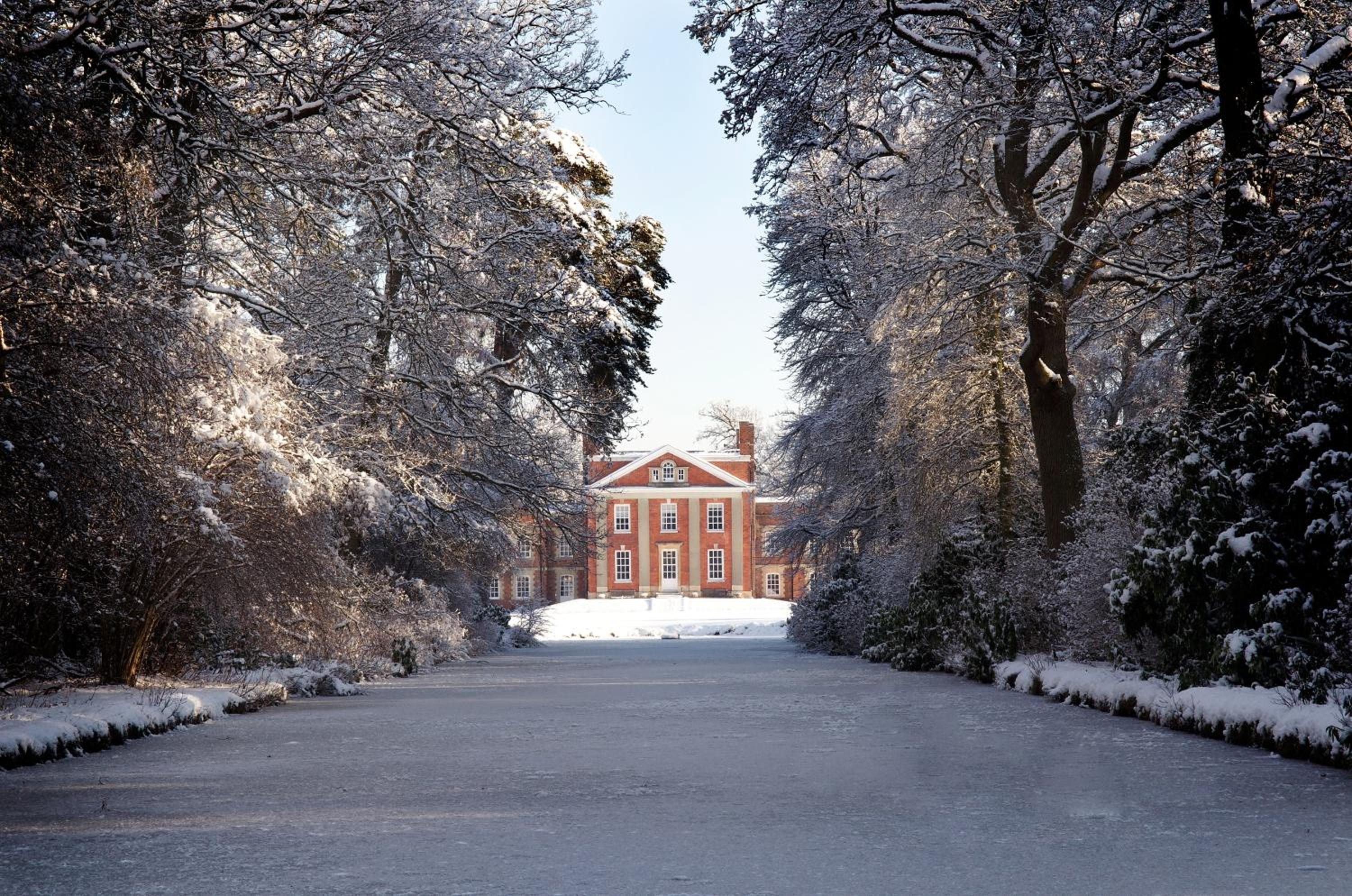 Hook Vacations - Warbrook House Heritage Hotel - Property Image 4