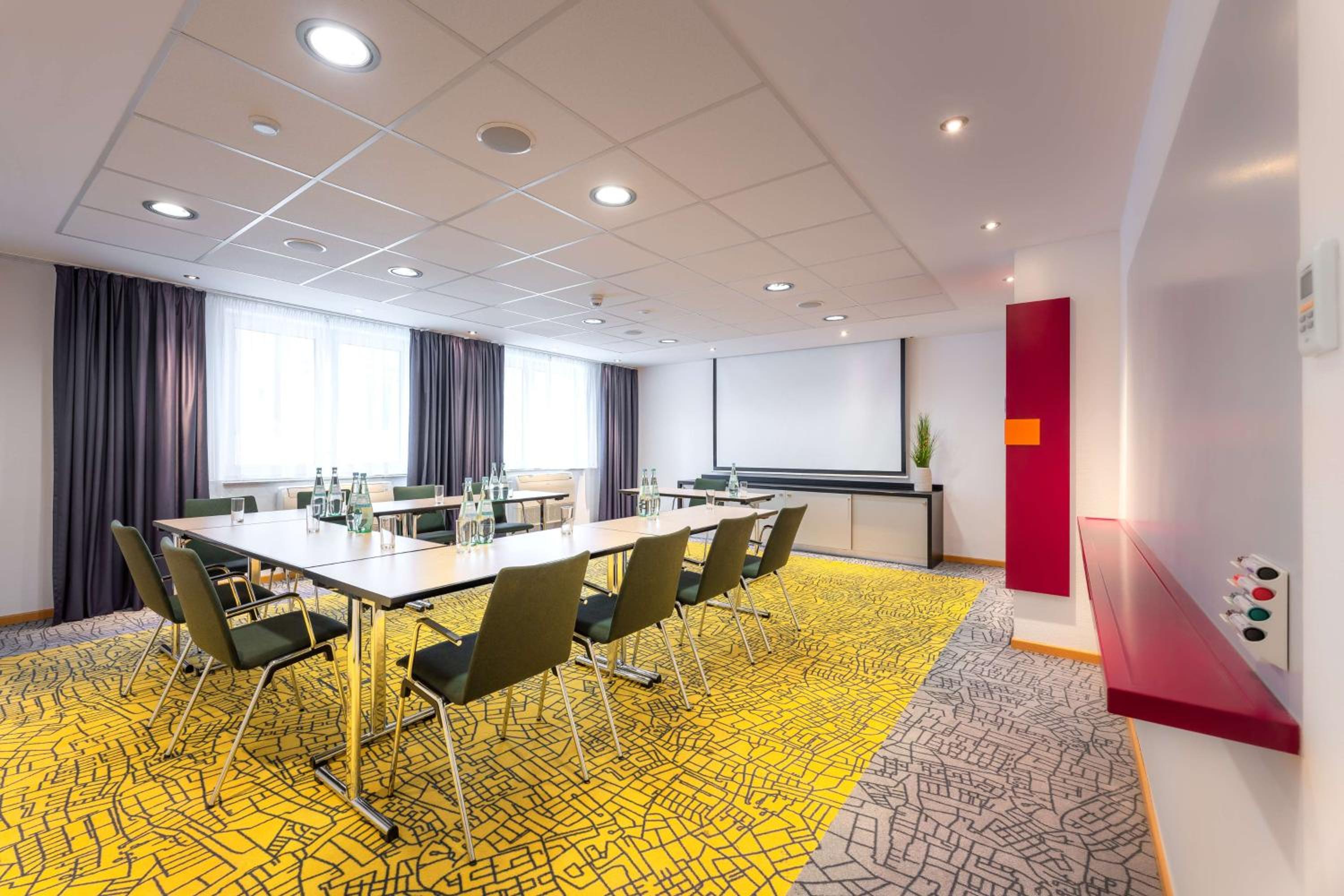 Park Inn by Radisson Nurnberg - Property Image 3