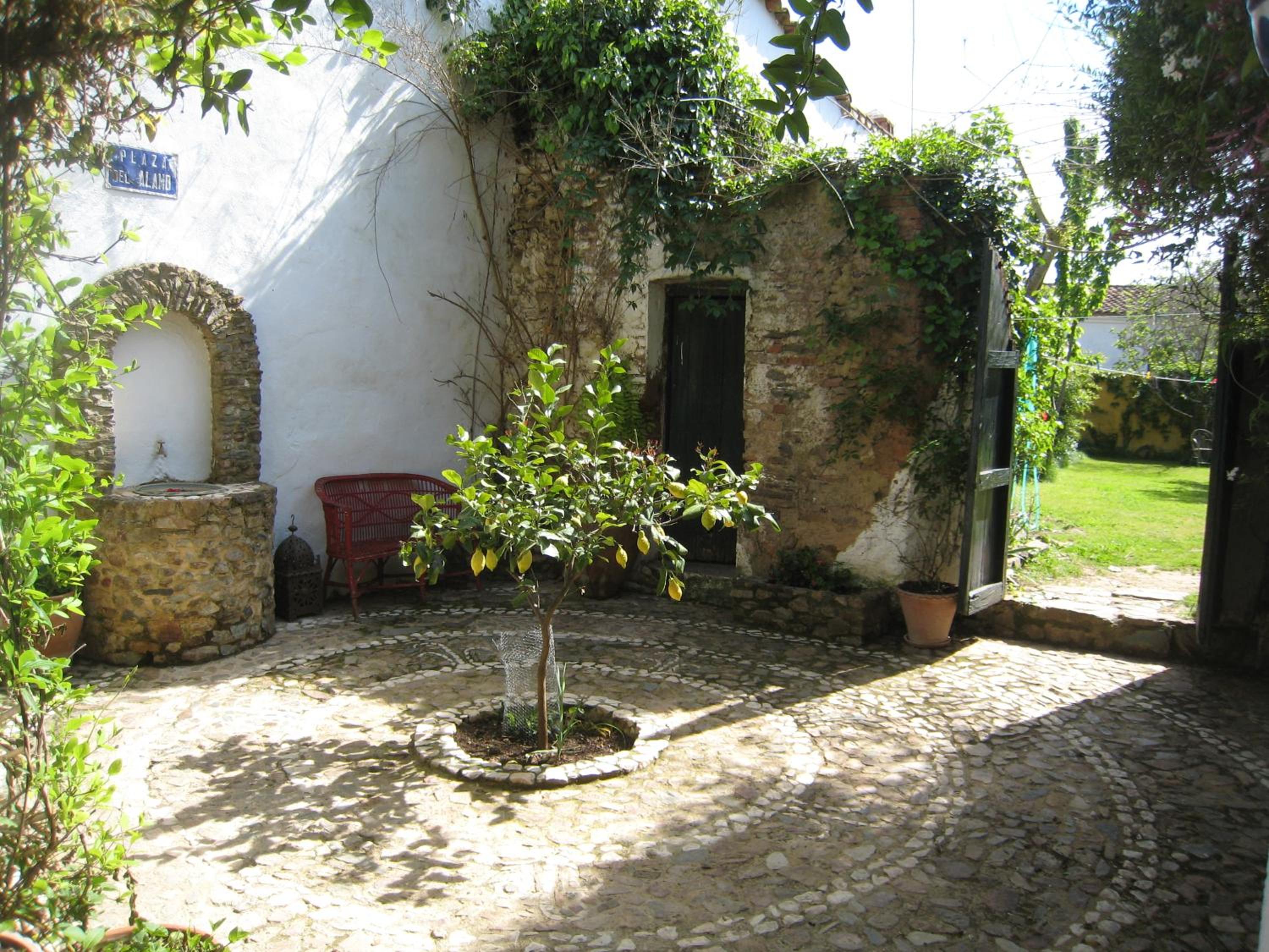Posada del Castaño view 2