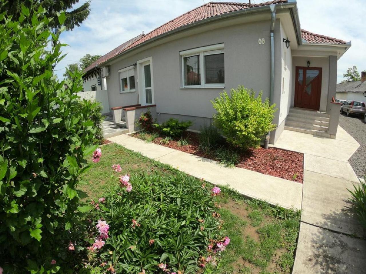 Pandora Pool Apartman