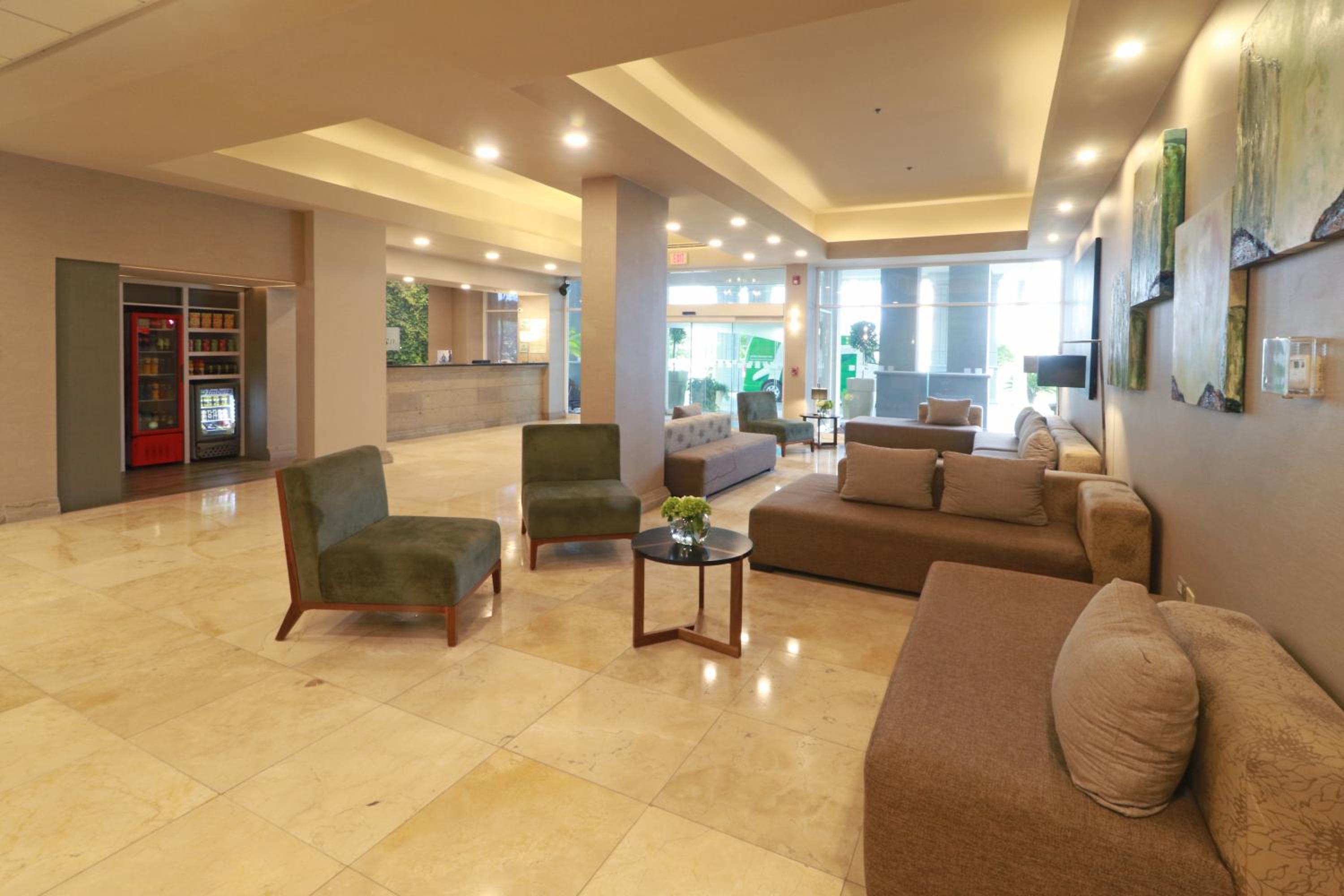Reynosa Vacations - Holiday Inn Reynosa Industrial Poniente, an IHG Hotel - Property Image 23