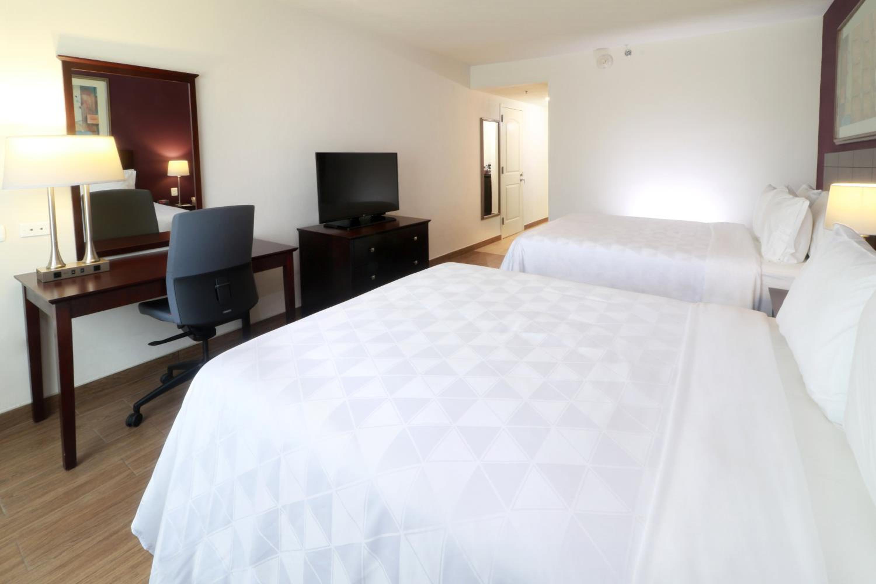 Reynosa Vacations - Holiday Inn Reynosa Industrial Poniente, an IHG Hotel - Property Image 22
