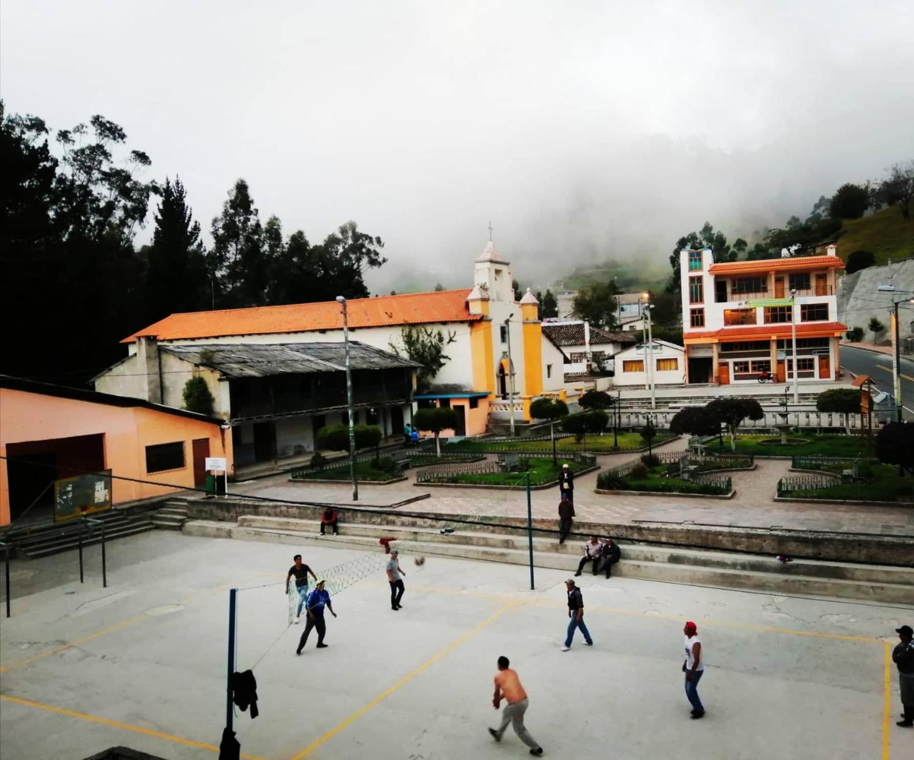 Lagoon Hotel Chugchilan