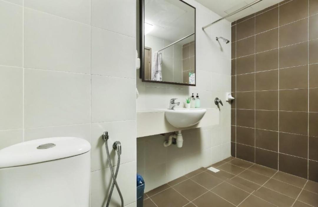 Bayu Marina Residence 3 Mins away Mid Valley Southkey