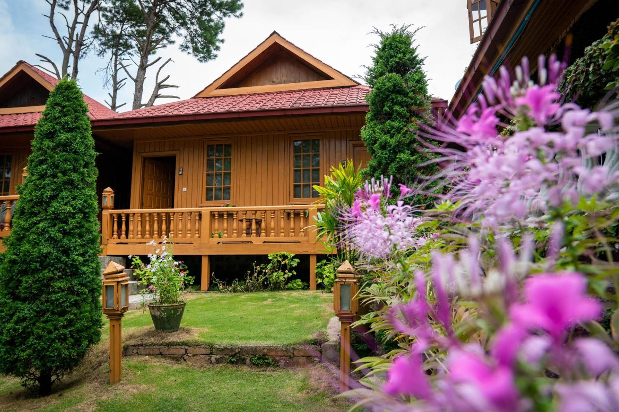 Hillock Villa