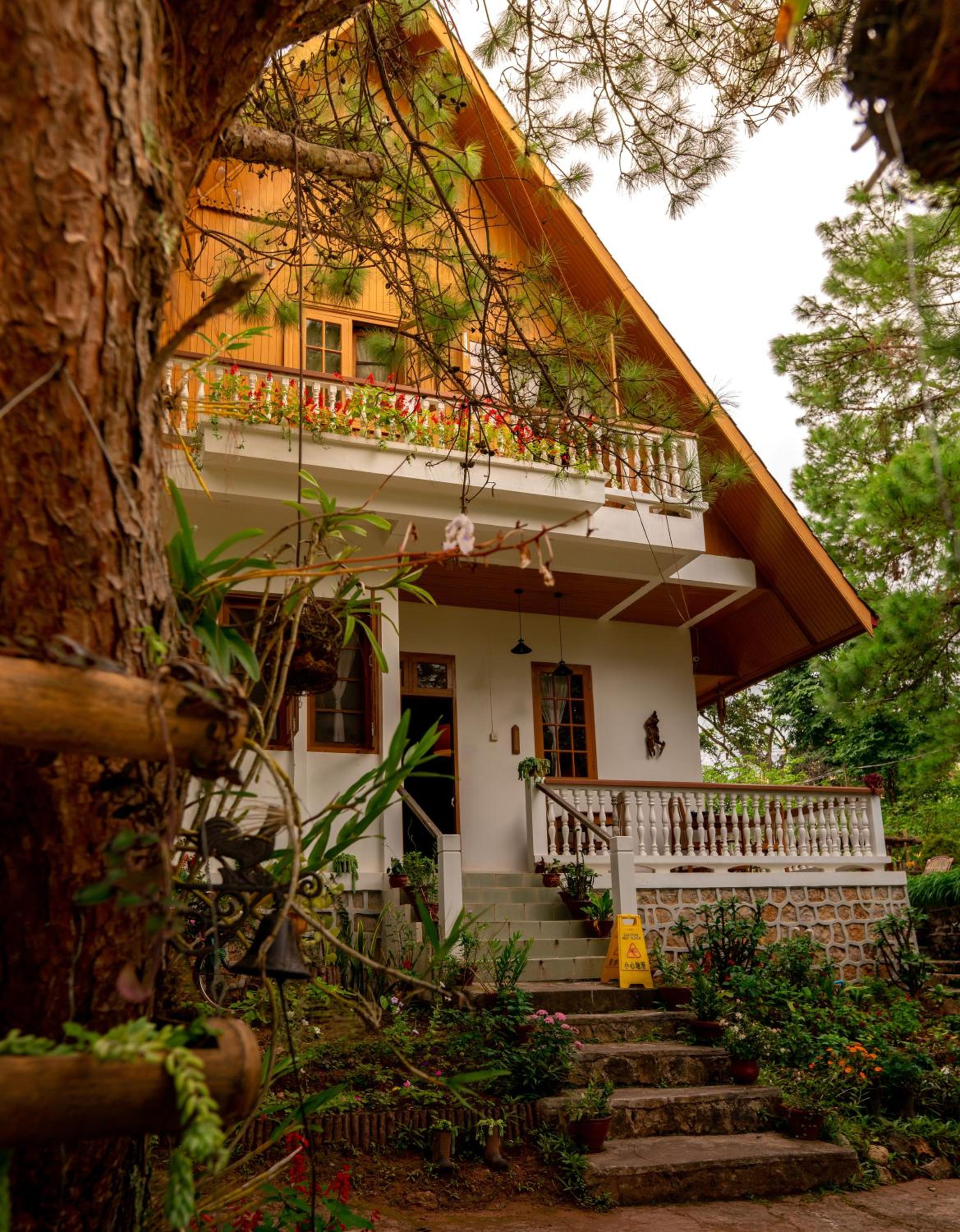 Hillock Villa