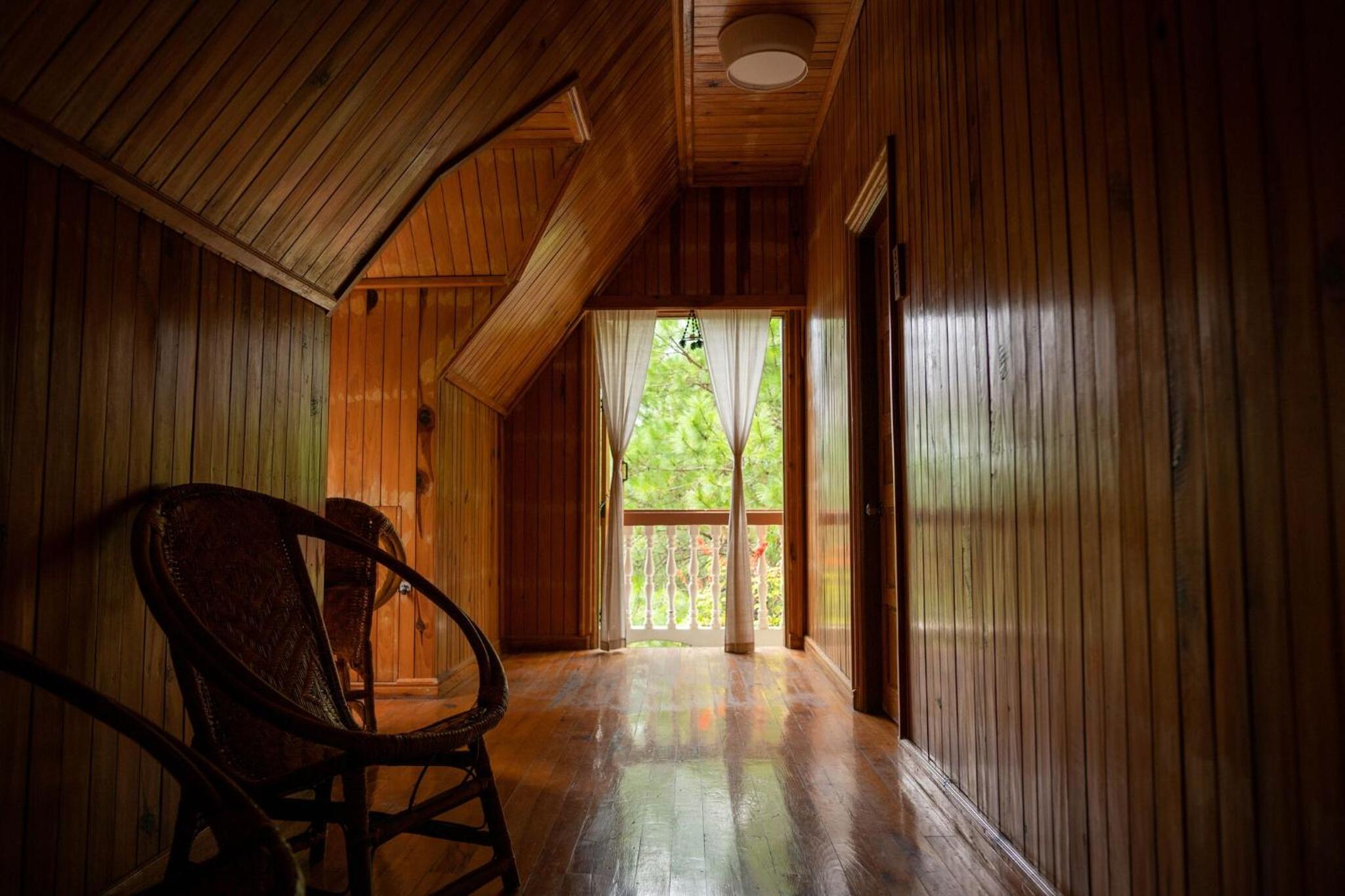 Hillock Villa