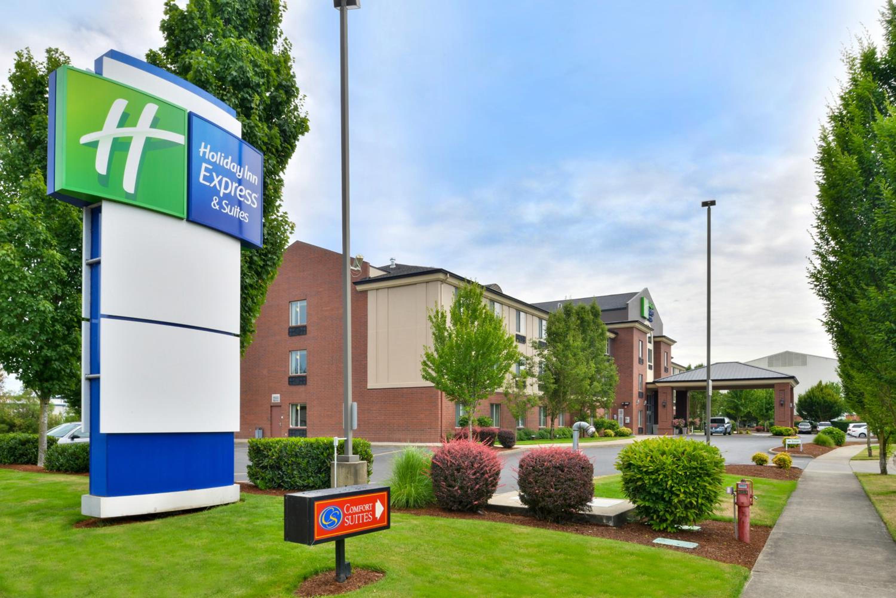 Albany Vacations - Holiday Inn Express Hotel  Suites Albany, an IHG Hotel - Property Image 32