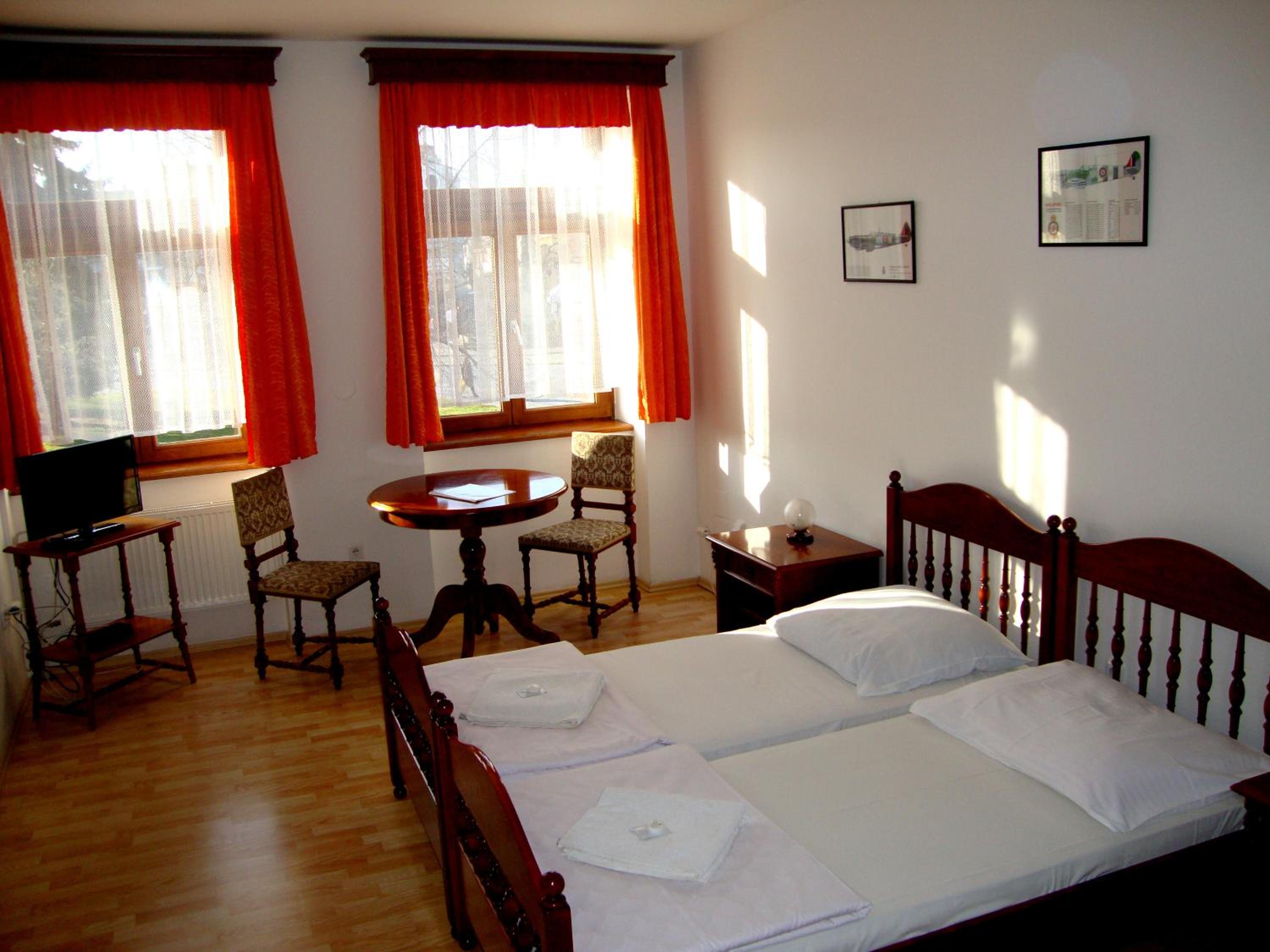Hotel Penzion Aviatik - Image 1
