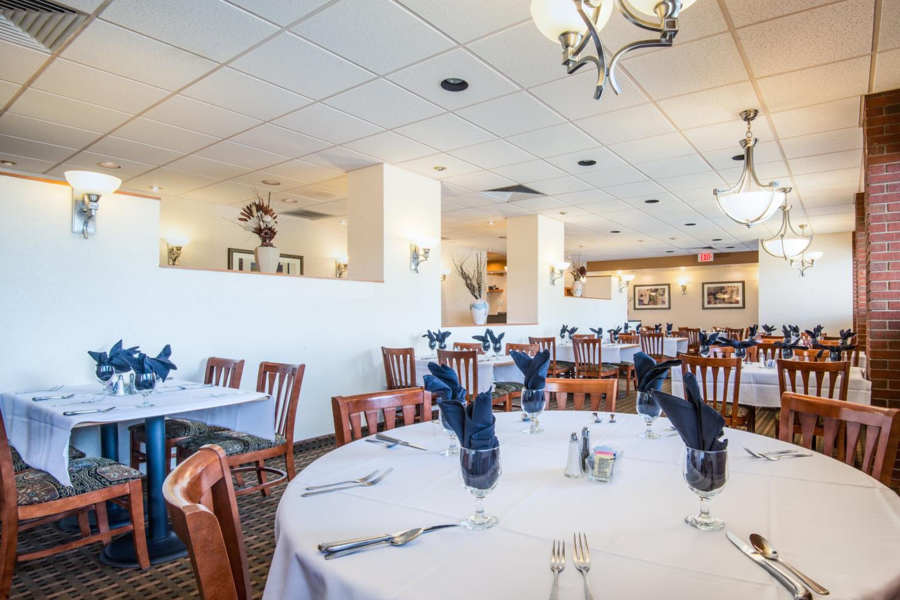 Riverton Vacations - Holiday Inn Riverton-Convention Center, an IHG Hotel - Property Image 11