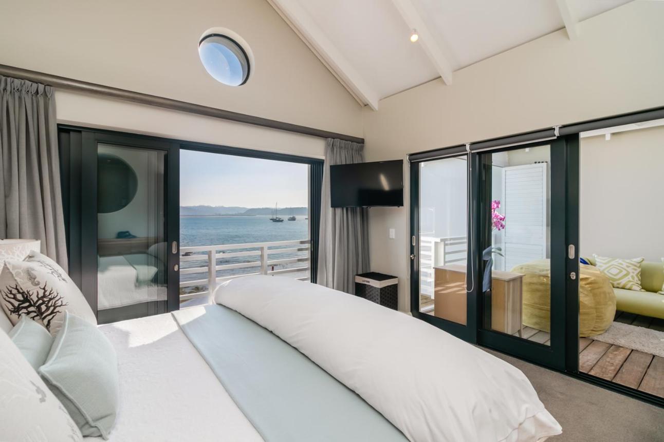 TH40 Thesen Islands view 4