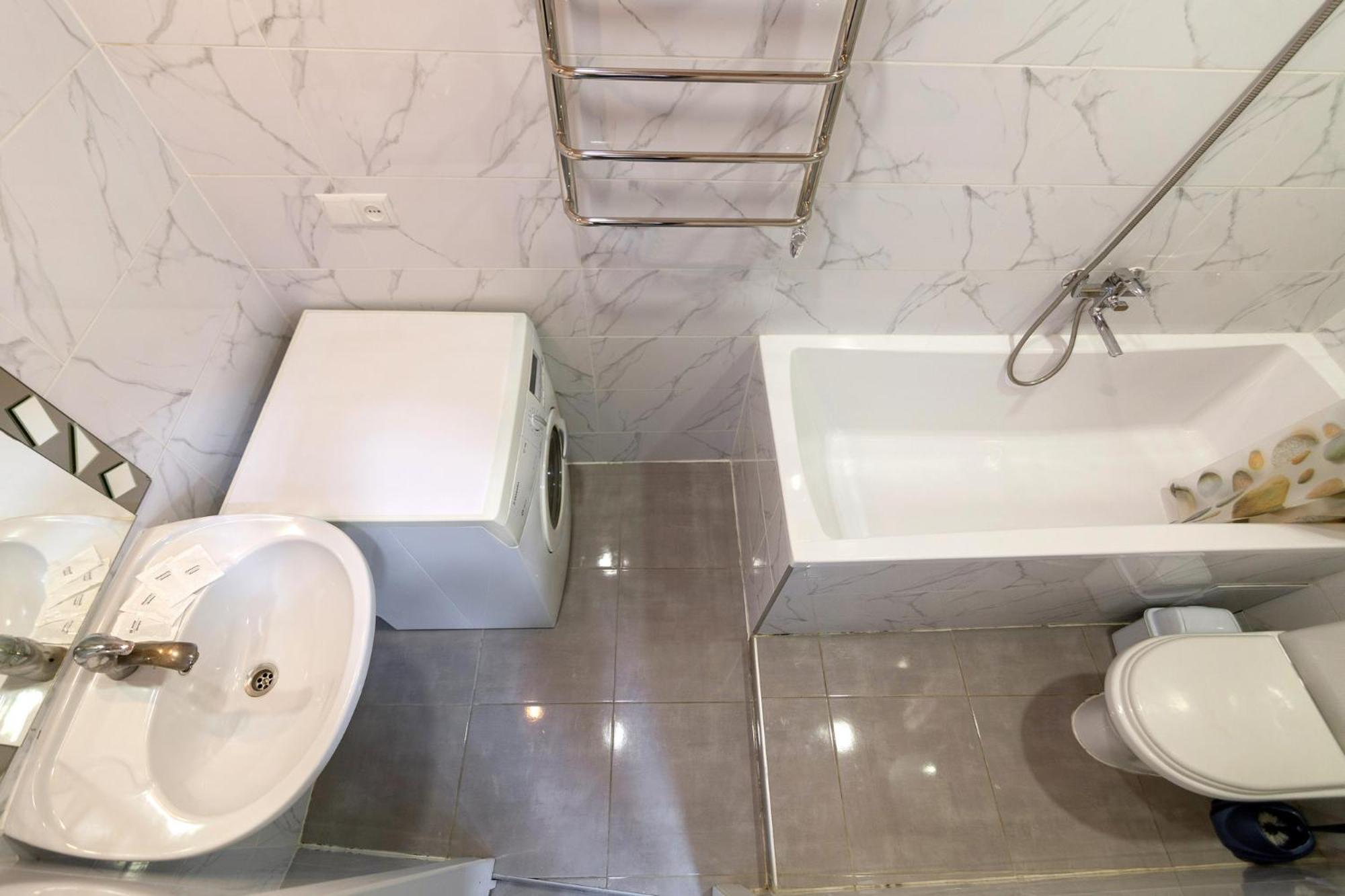 LEOGRAND Apartments Panteleimona Kulisha 27 view 5