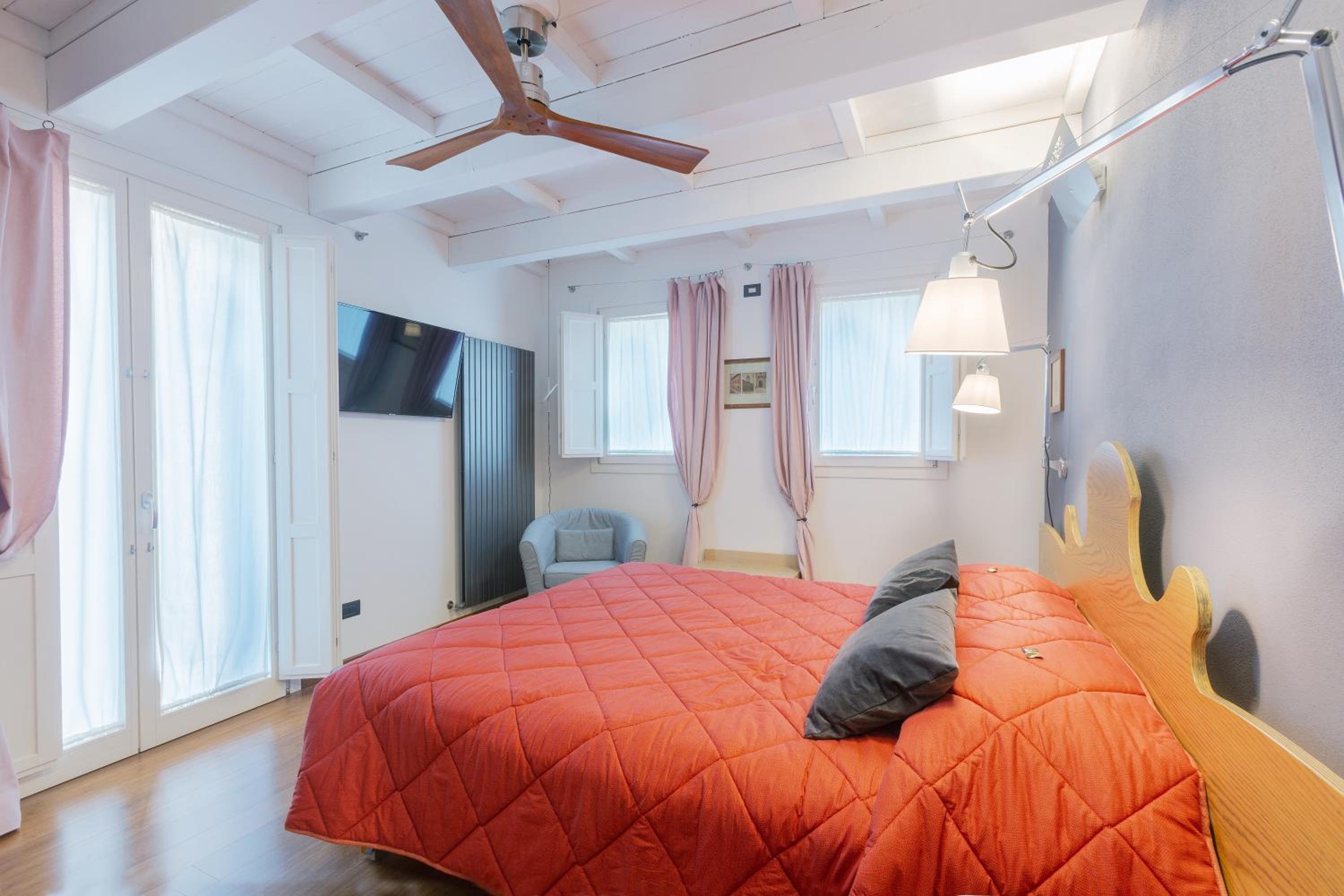 Malagigi Guest House