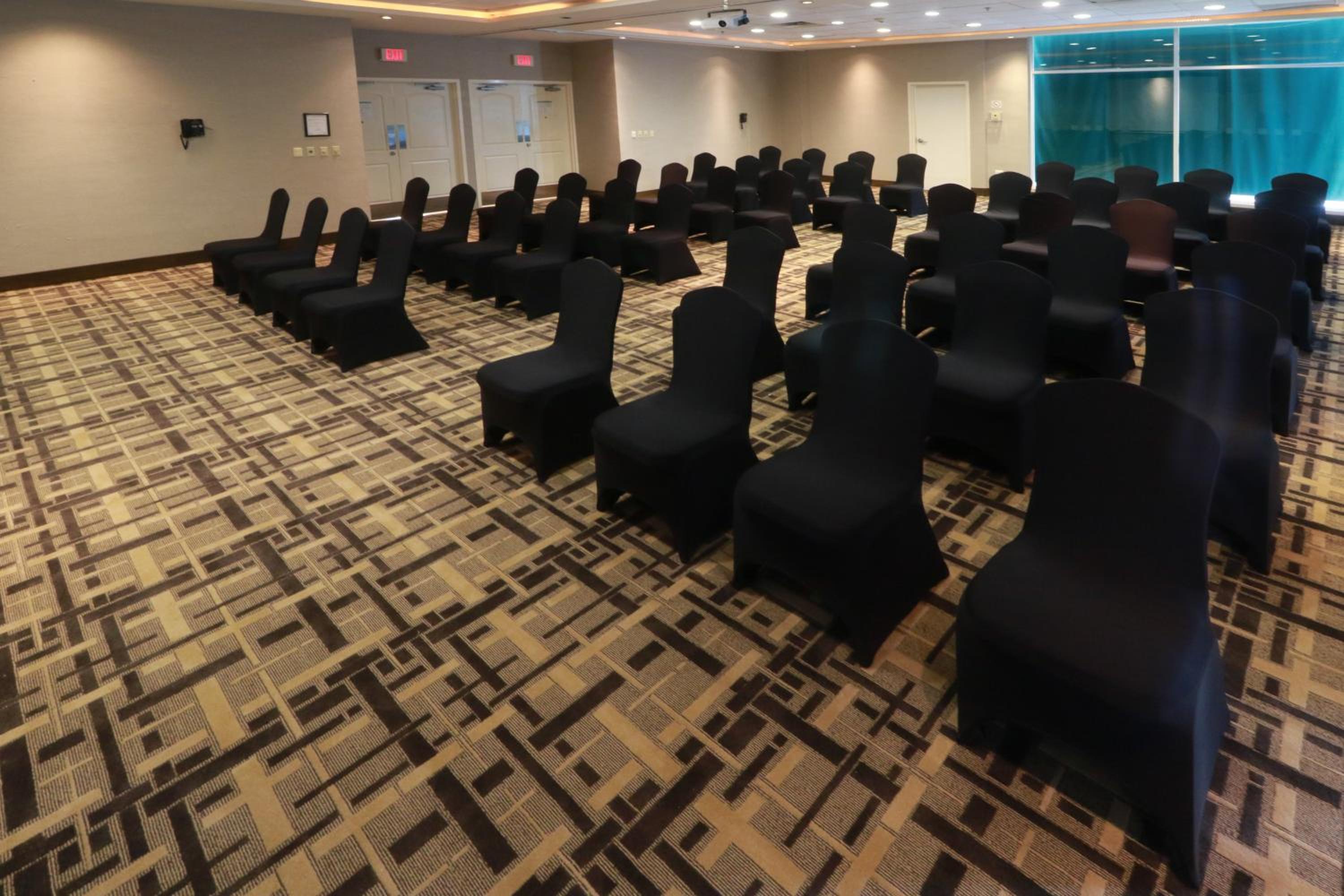 Reynosa Vacations - Holiday Inn Reynosa Industrial Poniente, an IHG Hotel - Property Image 39