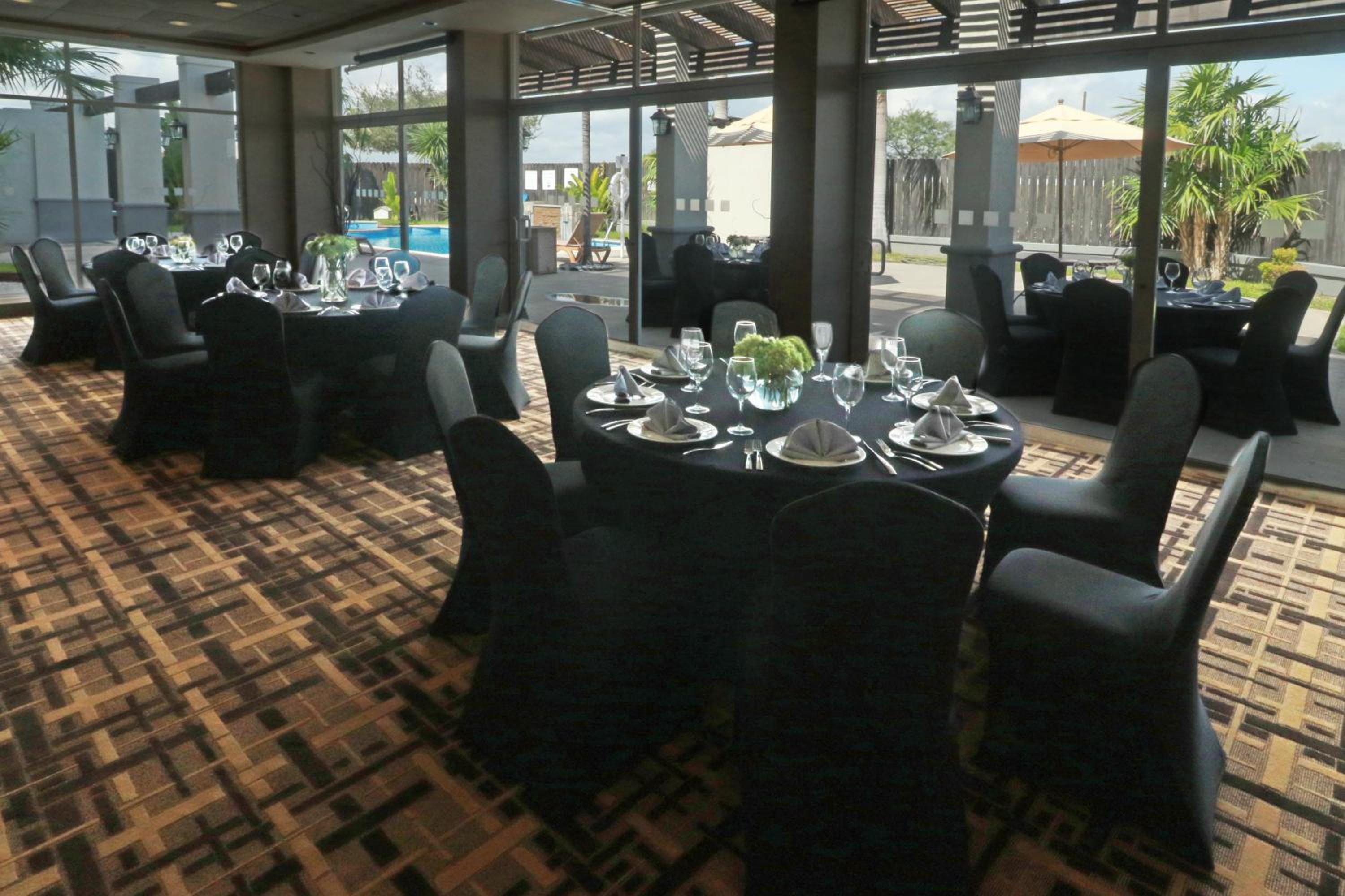 Reynosa Vacations - Holiday Inn Reynosa Industrial Poniente, an IHG Hotel - Property Image 37