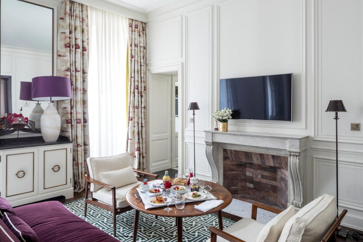J.K. Place Paris 23
