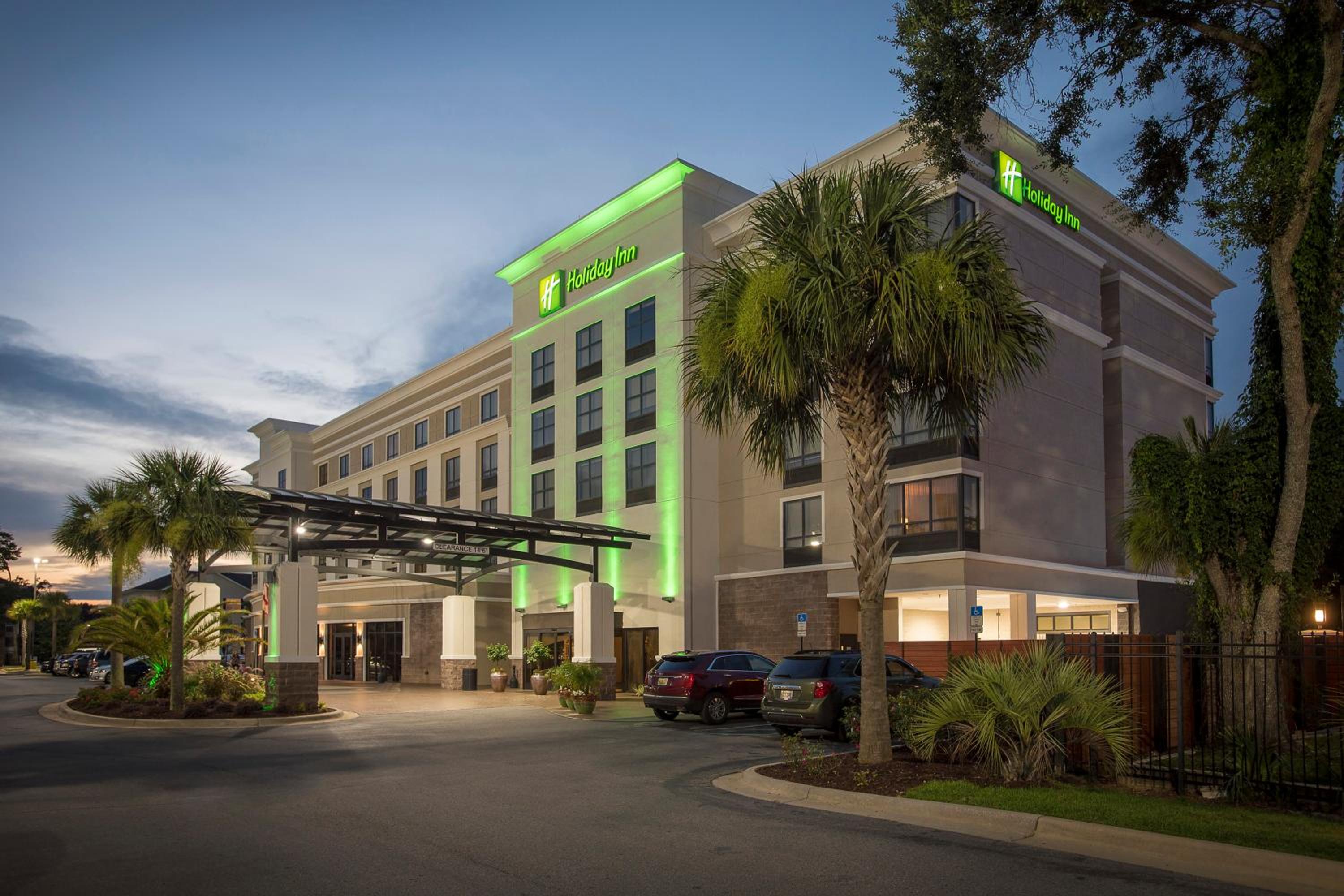 Hotel Holiday Inn Pensacola - University Area, an IHG Hotel - Image 1