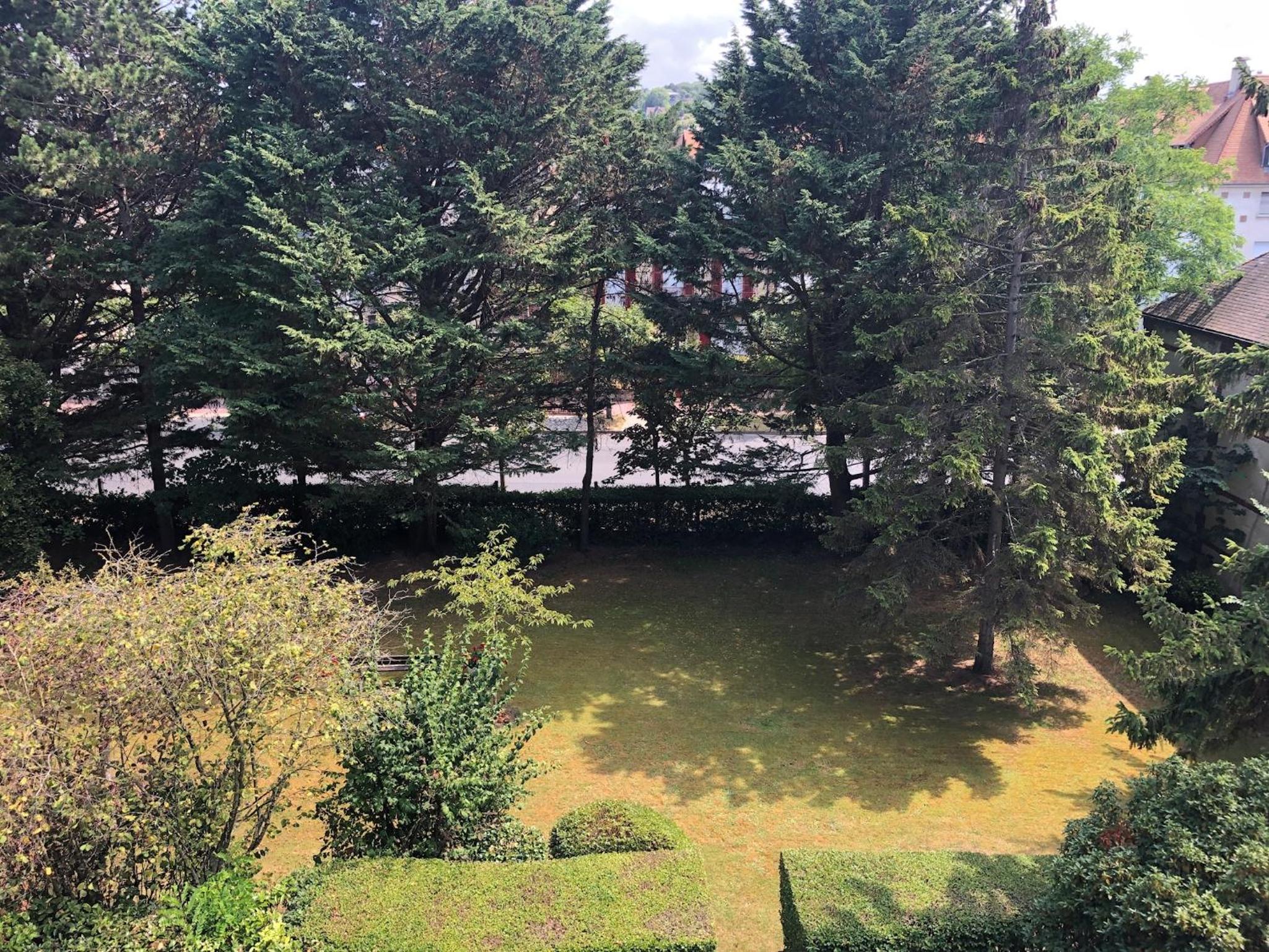 Beau studio terrasse vue jardin - à 2 pas de la mer