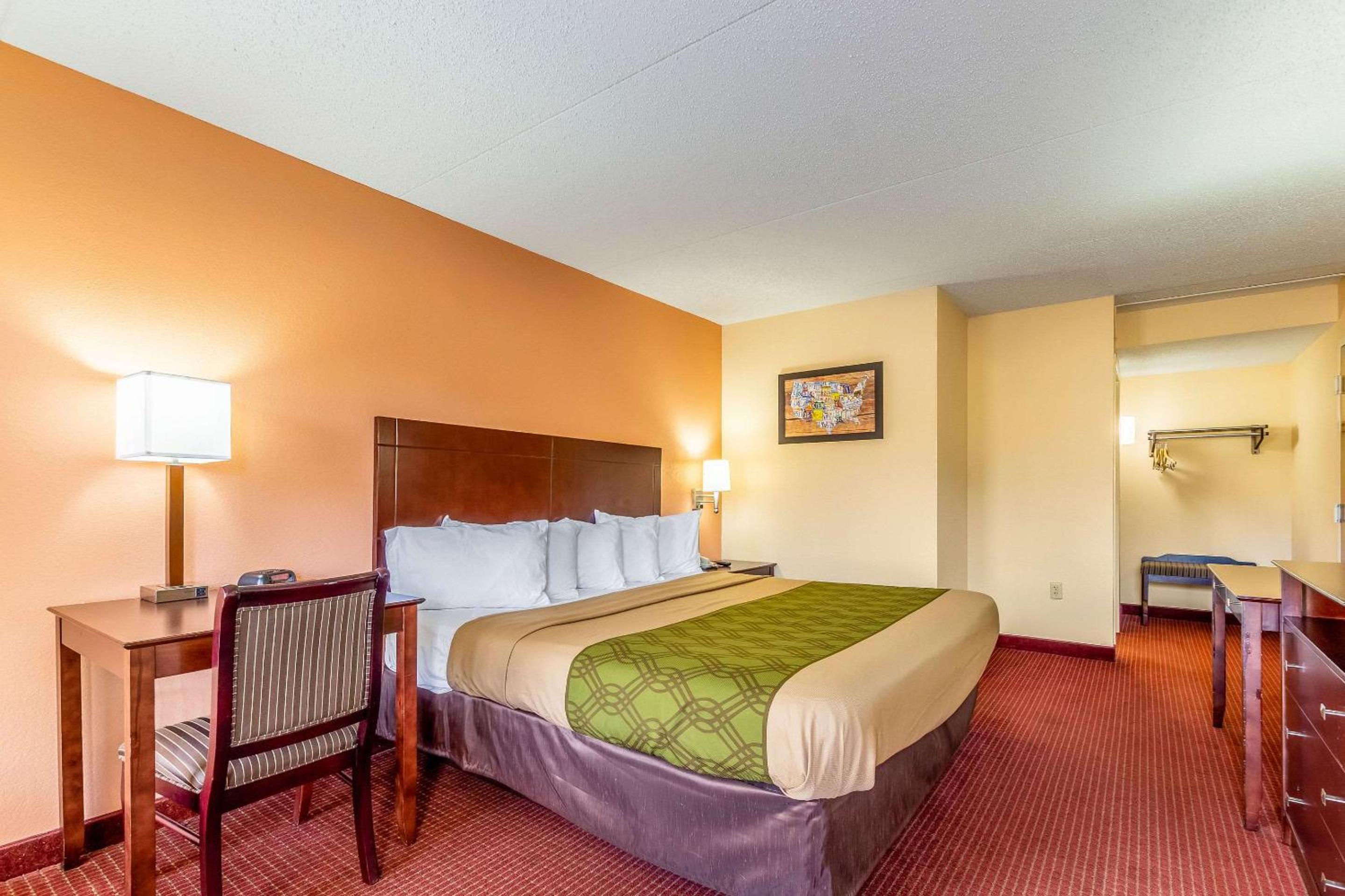 Econo Lodge Rocky Top