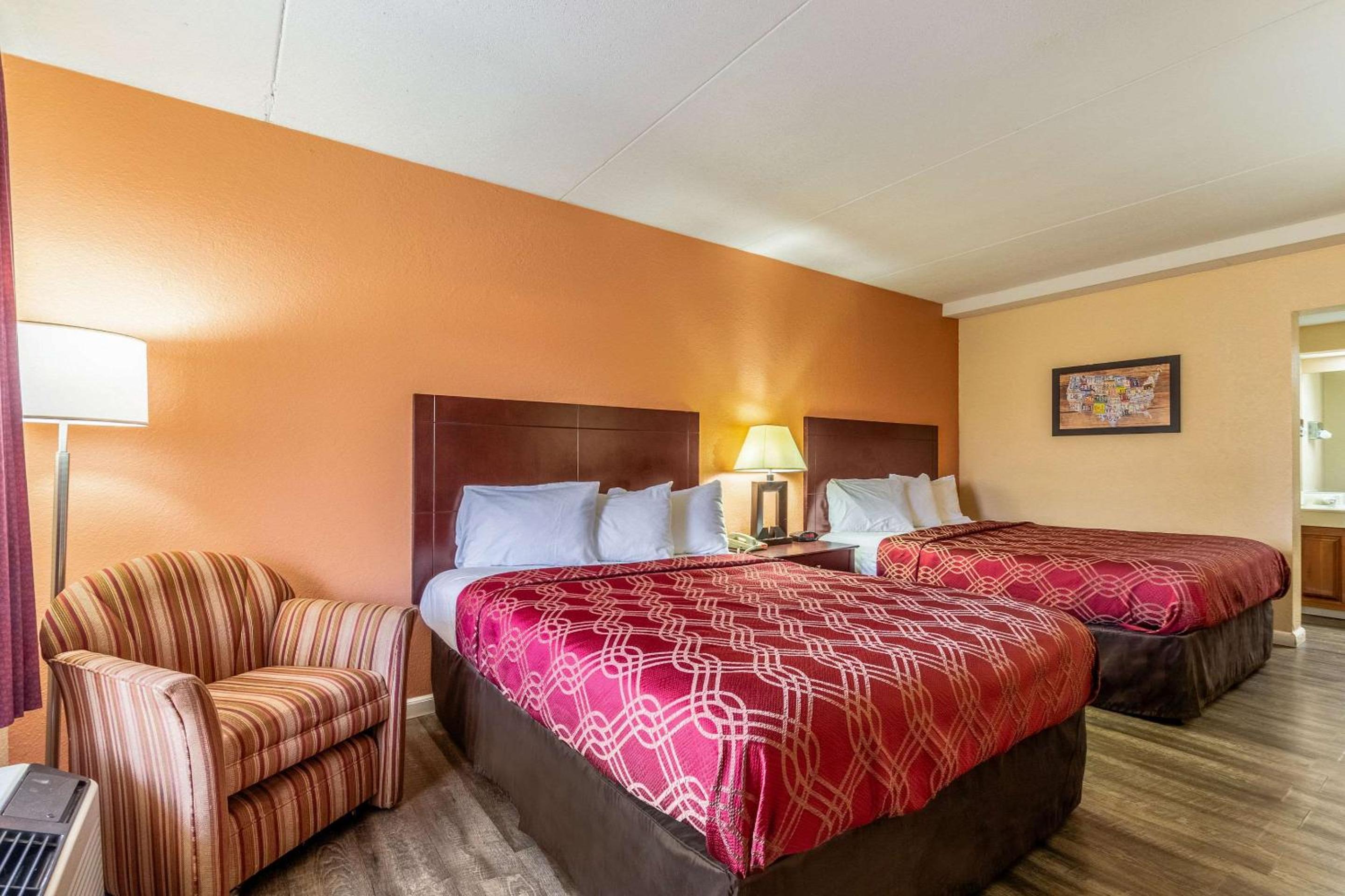 Econo Lodge Rocky Top