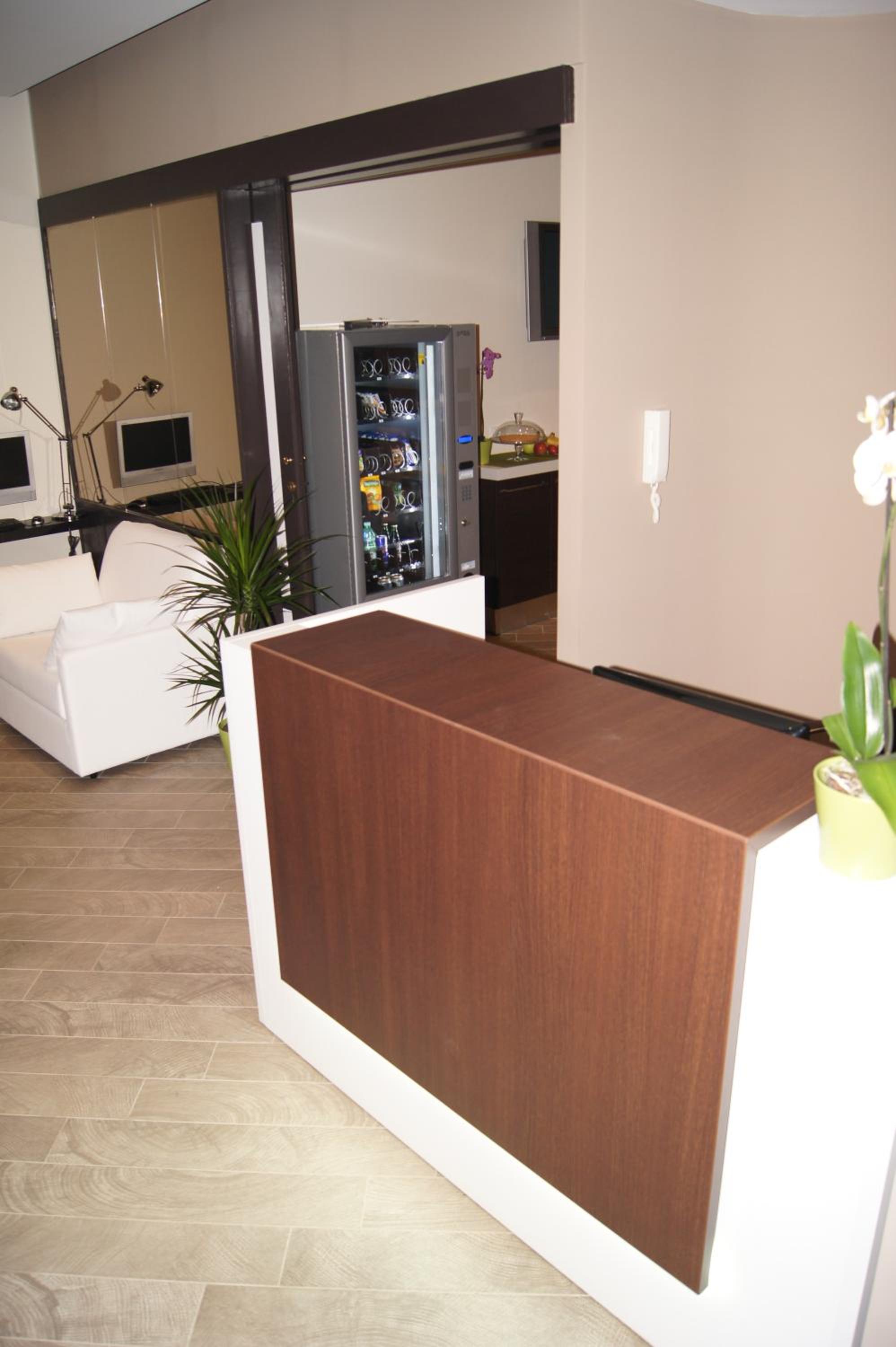 Mia Suites