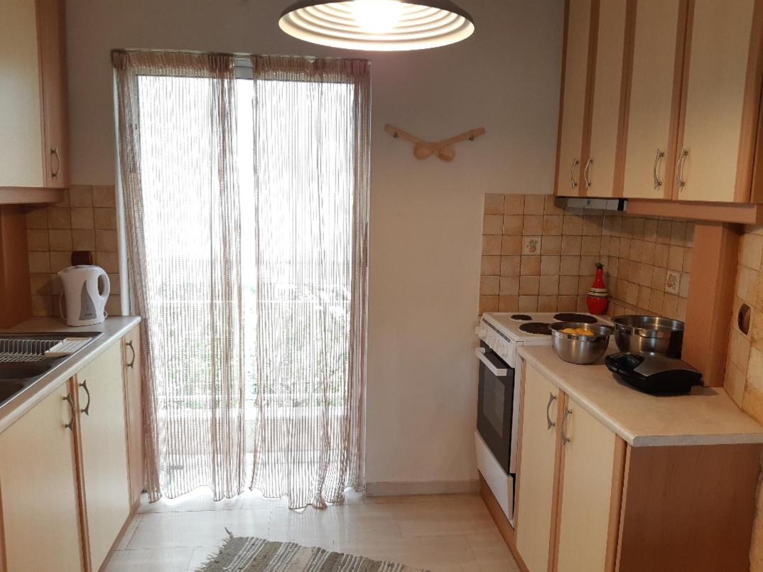 6 pax Glyfada 2floor apartment