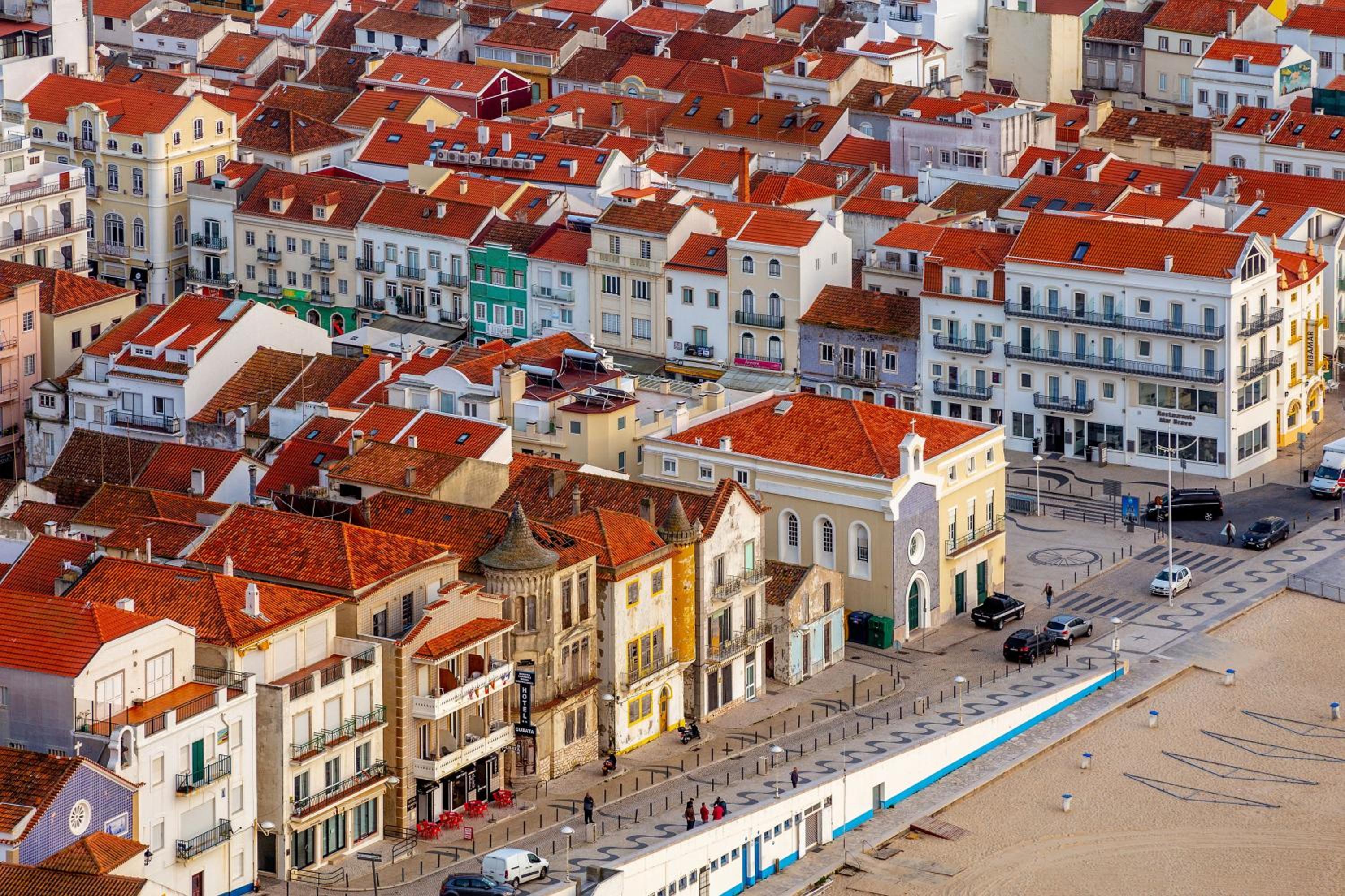 Keep Calm and Enjoy Nazaré