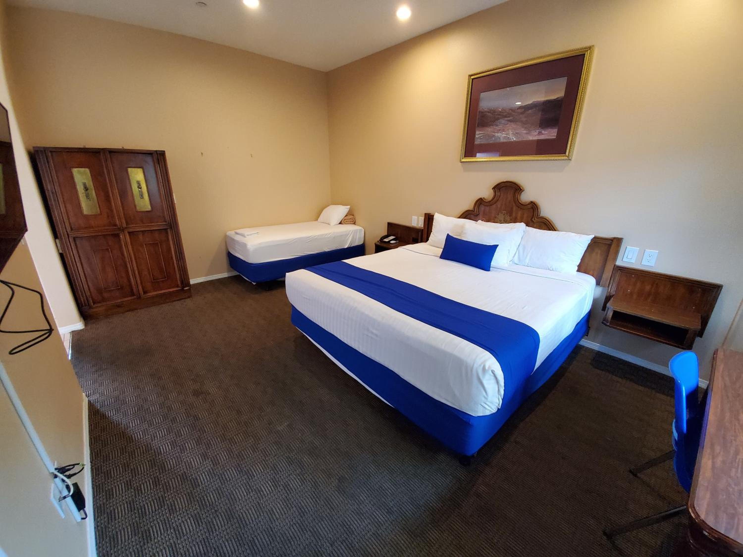Colony Inn - North Hollywood - Hotel Near Universal Studios